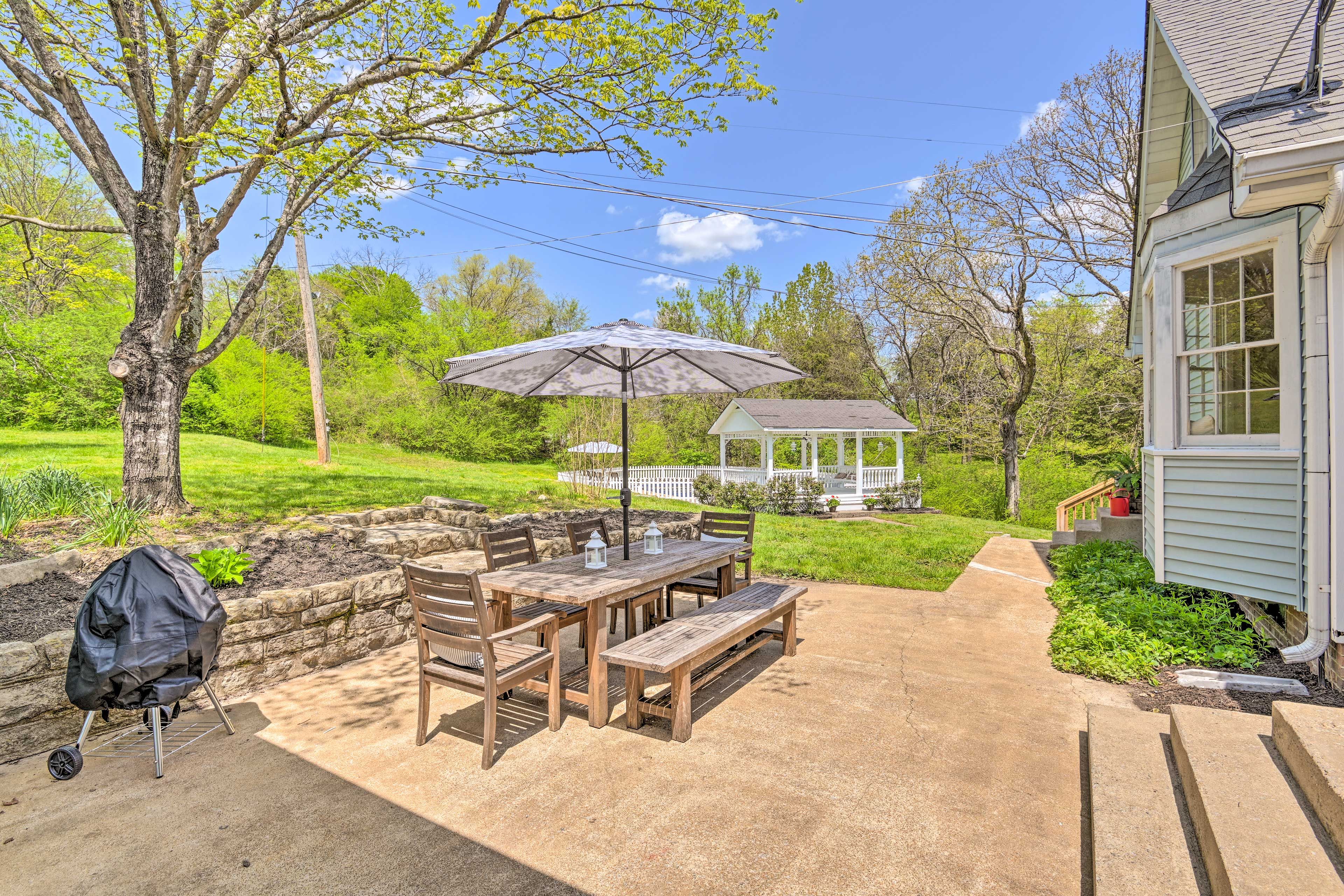 Furnished Patio | Charcoal Grill | Pet Friendly w/ Fee