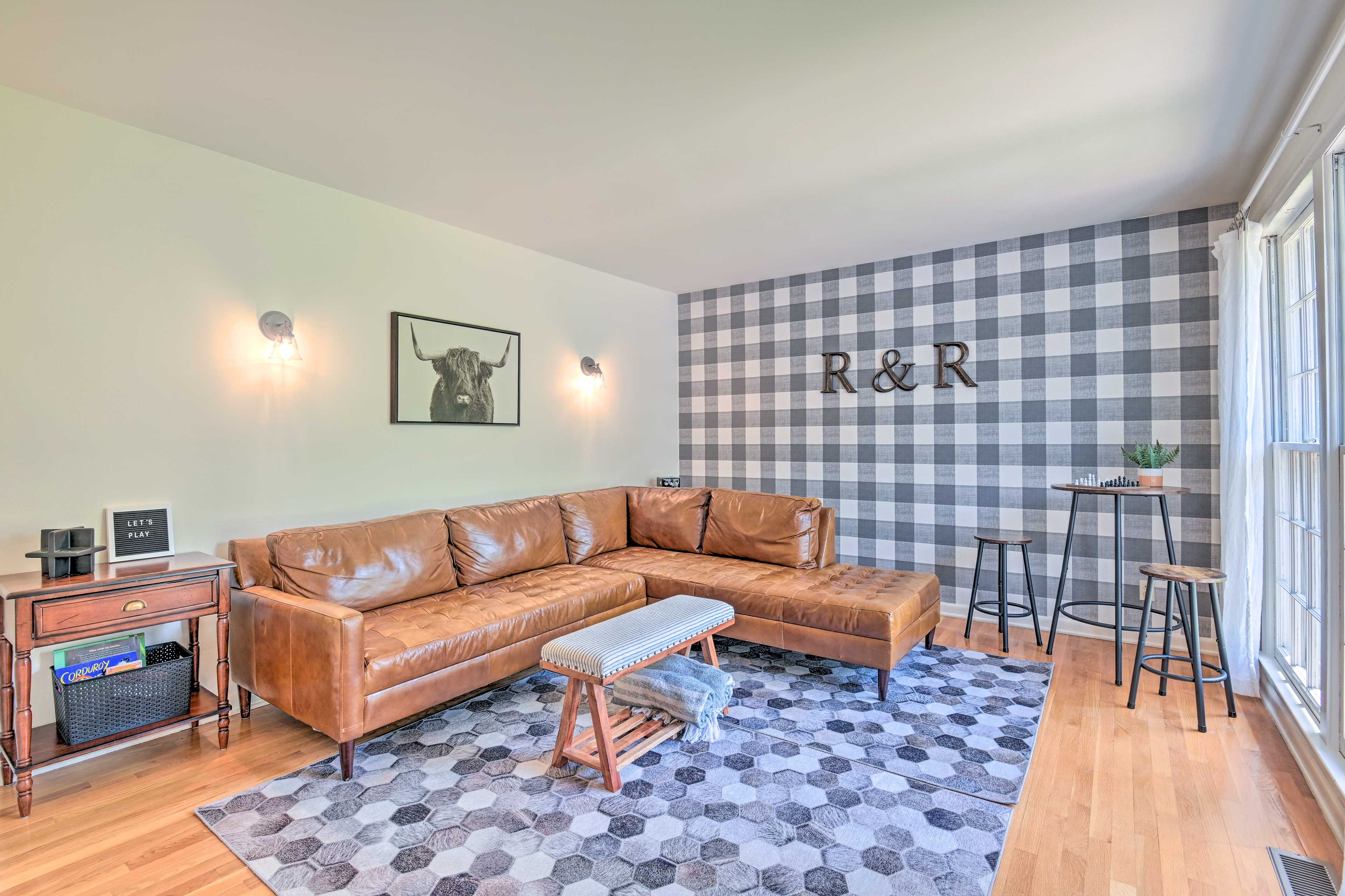 Lounge Room | 1st Floor | 2-Story Home | 'R&R'