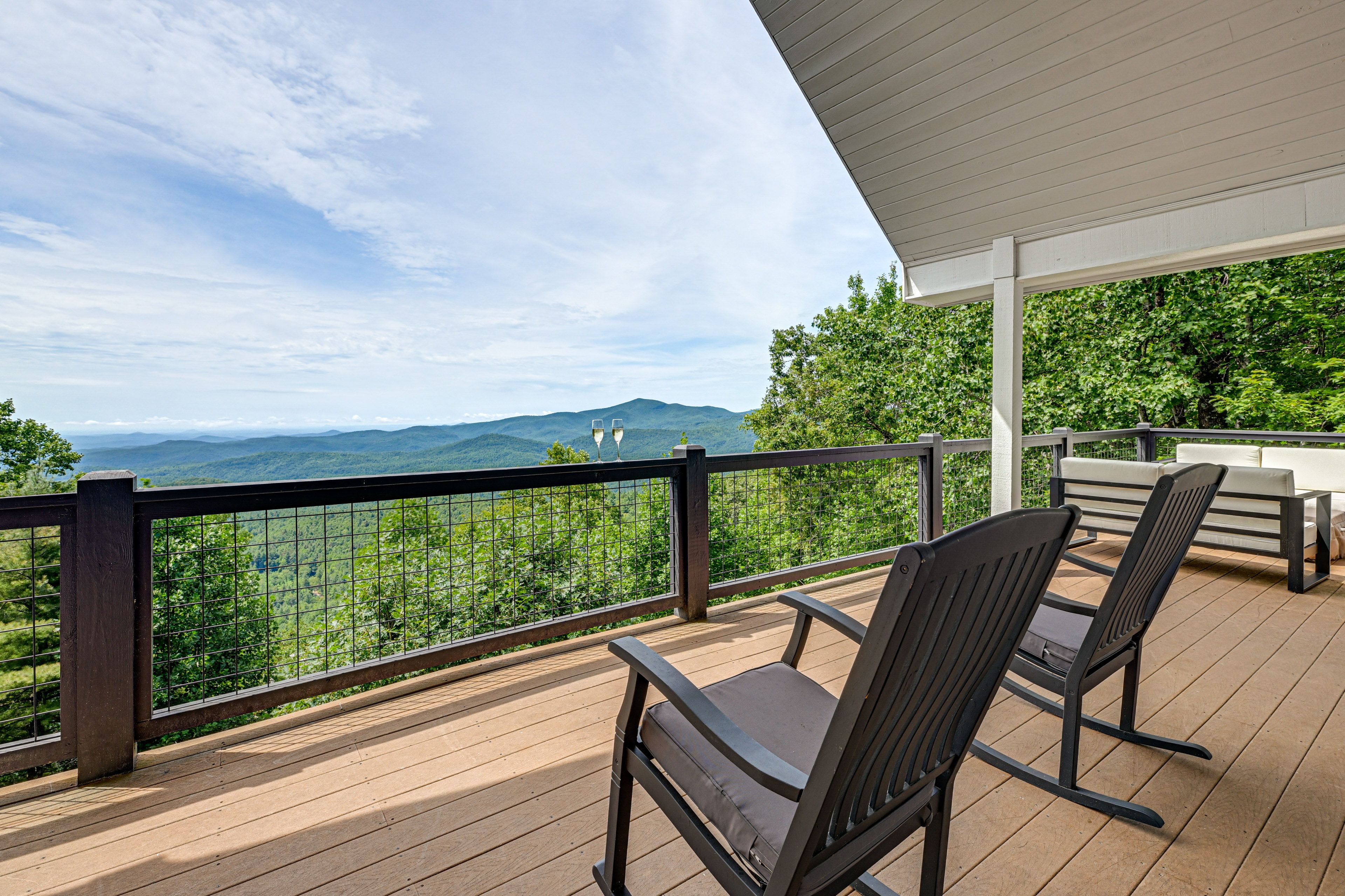 Expansive Balcony