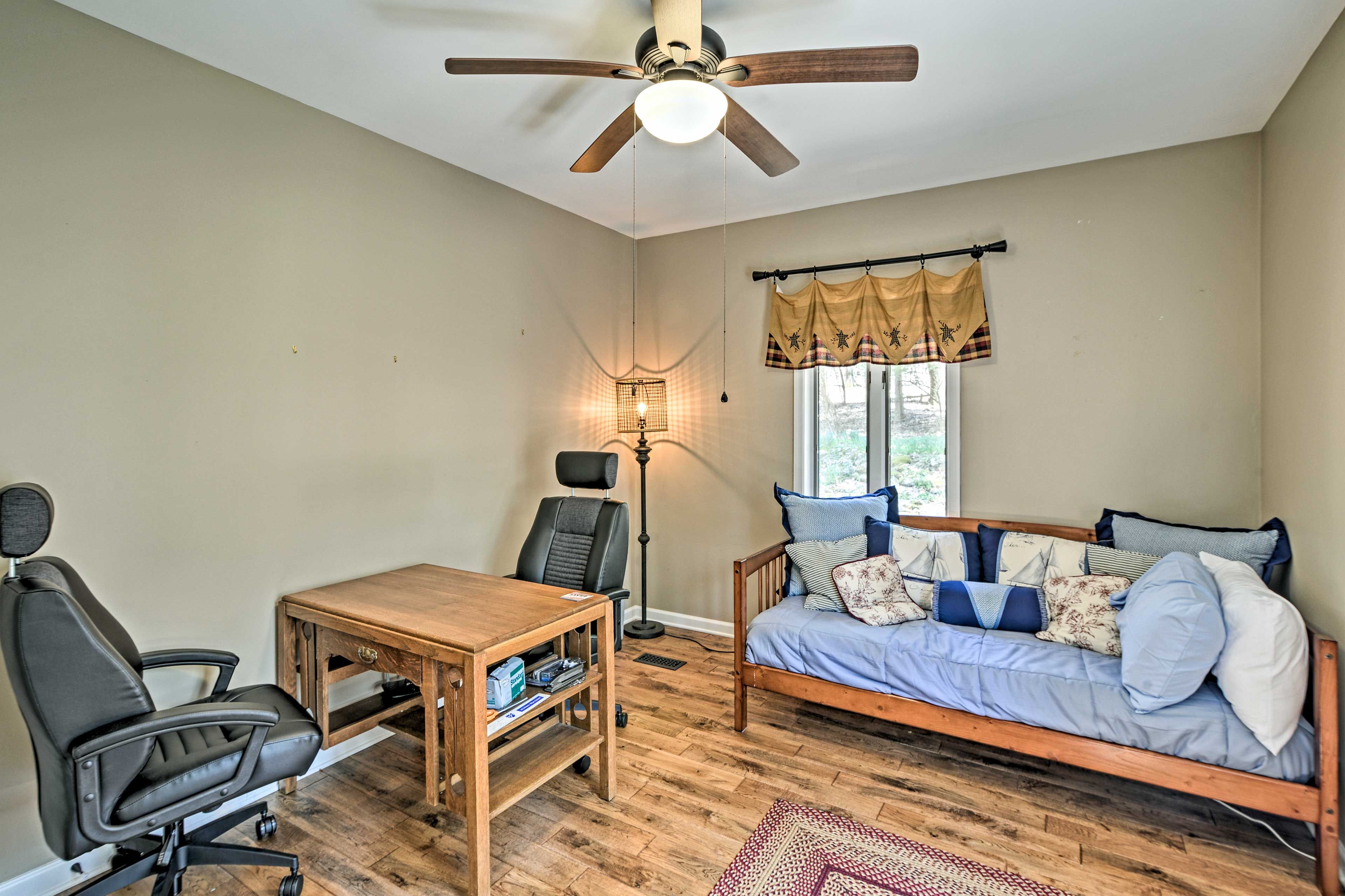 Bedroom 2 | Twin Daybed | Laptop-Friendly Workspace | 1st Floor