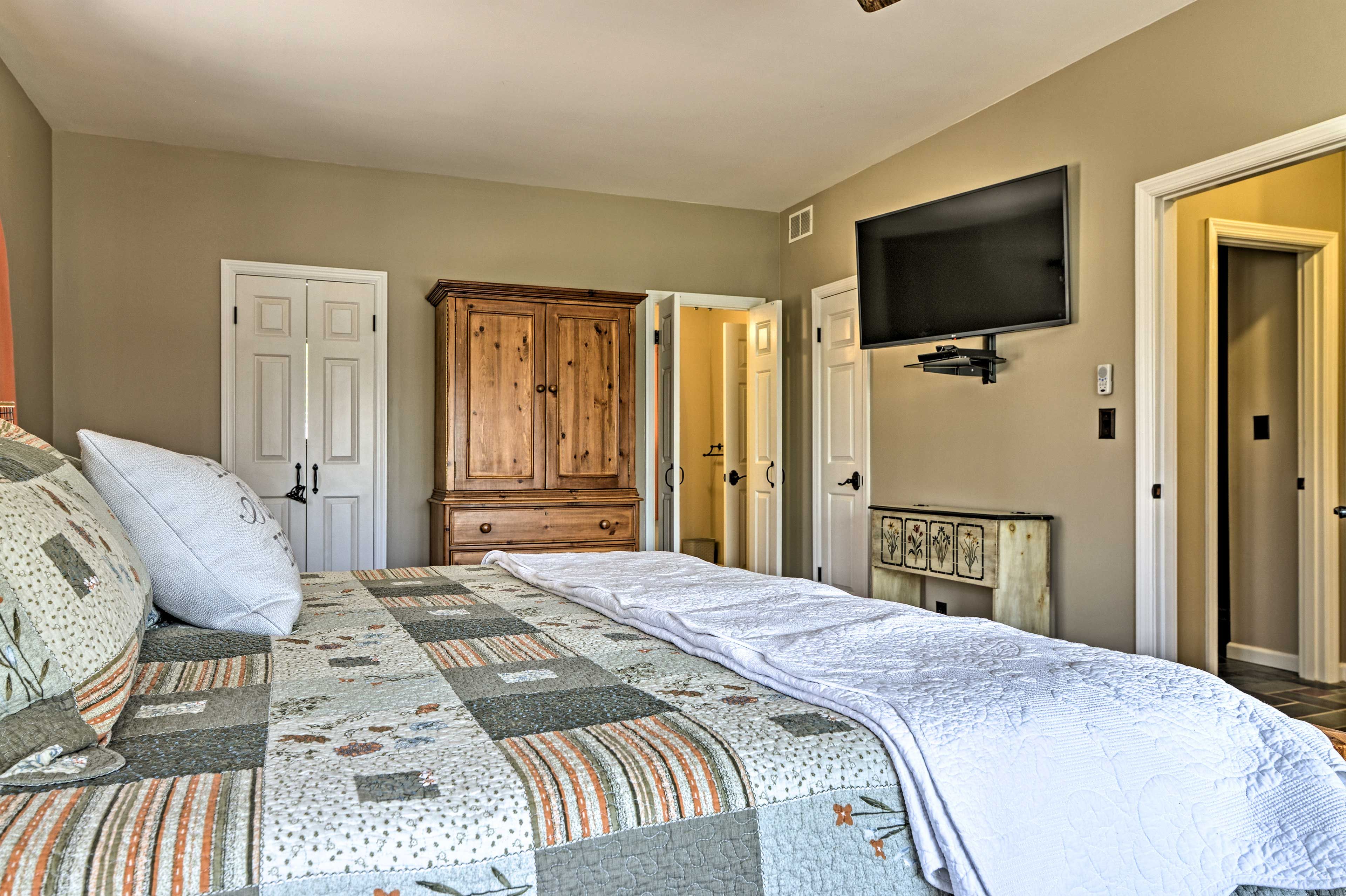 Bedroom 1 | En-Suite Bathroom