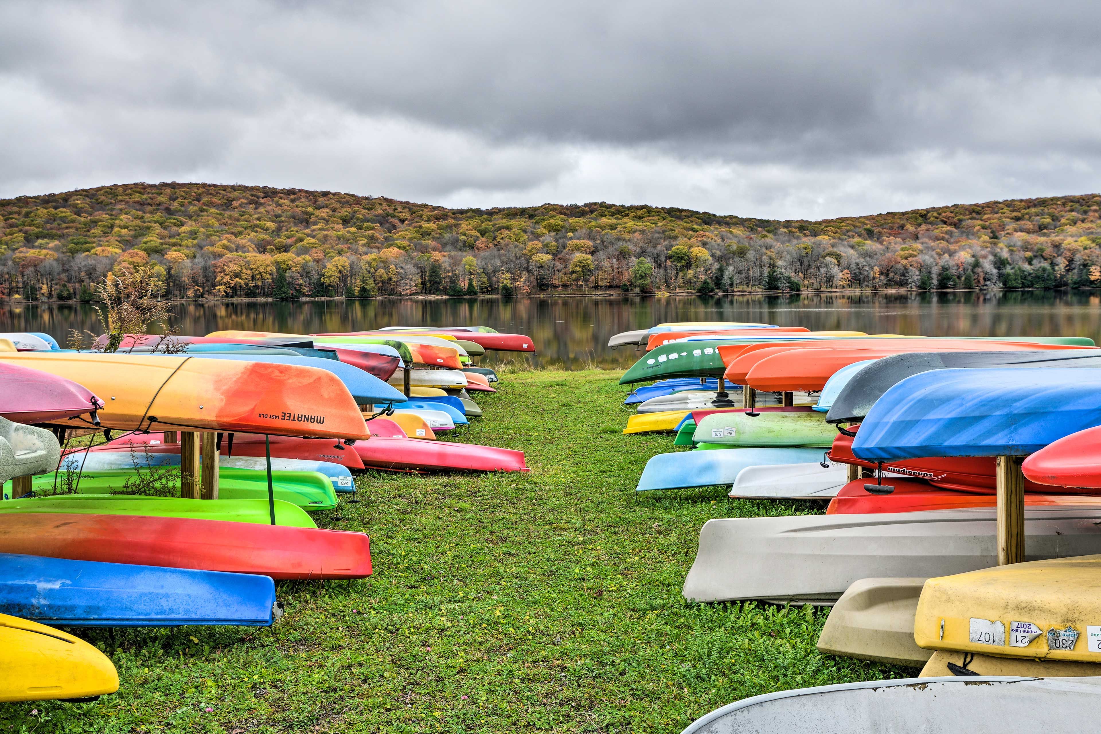 Alpine Lake | Kayak & Canoe Rentals