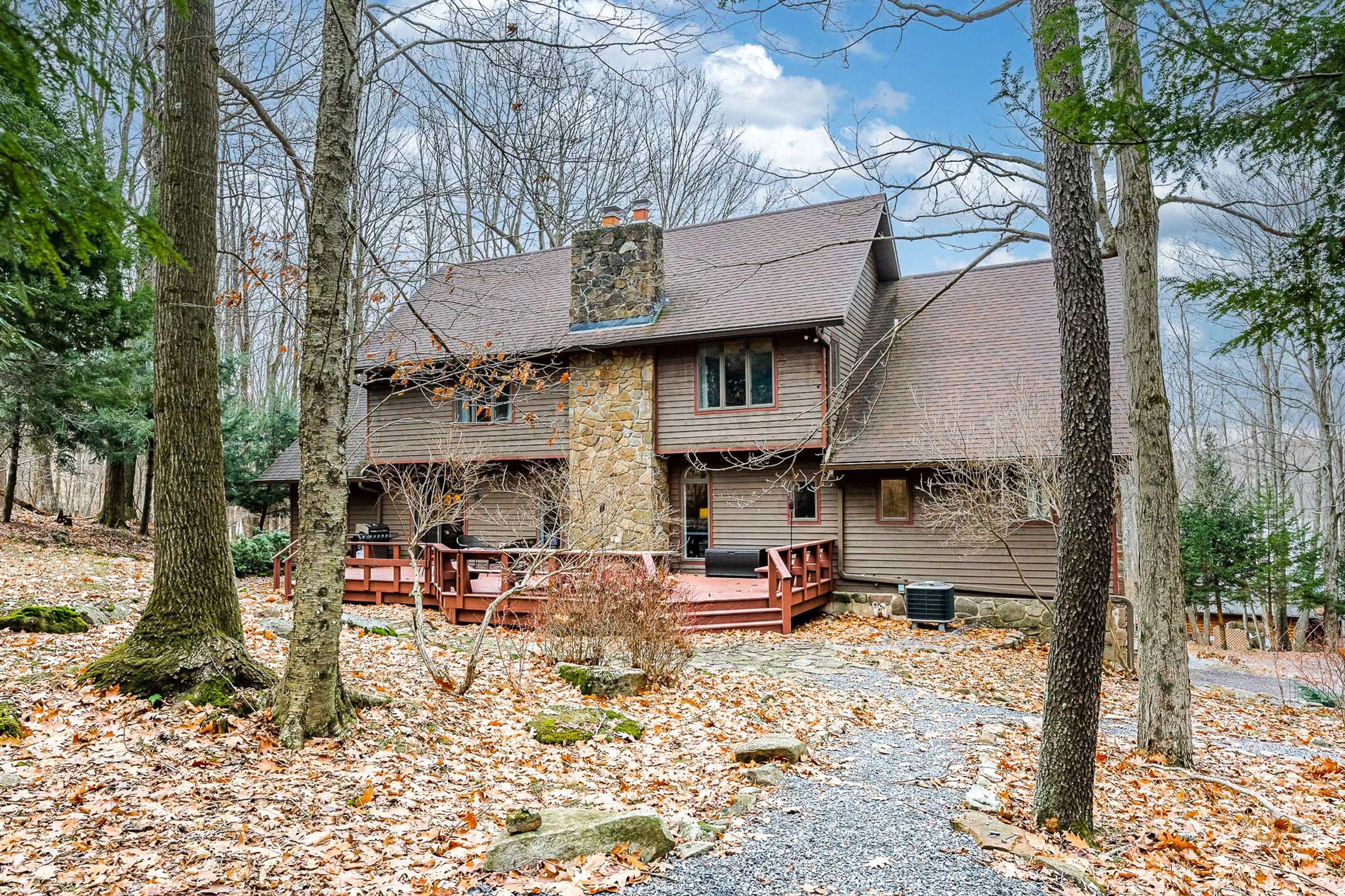 Home Exterior | Community Amenity Access
