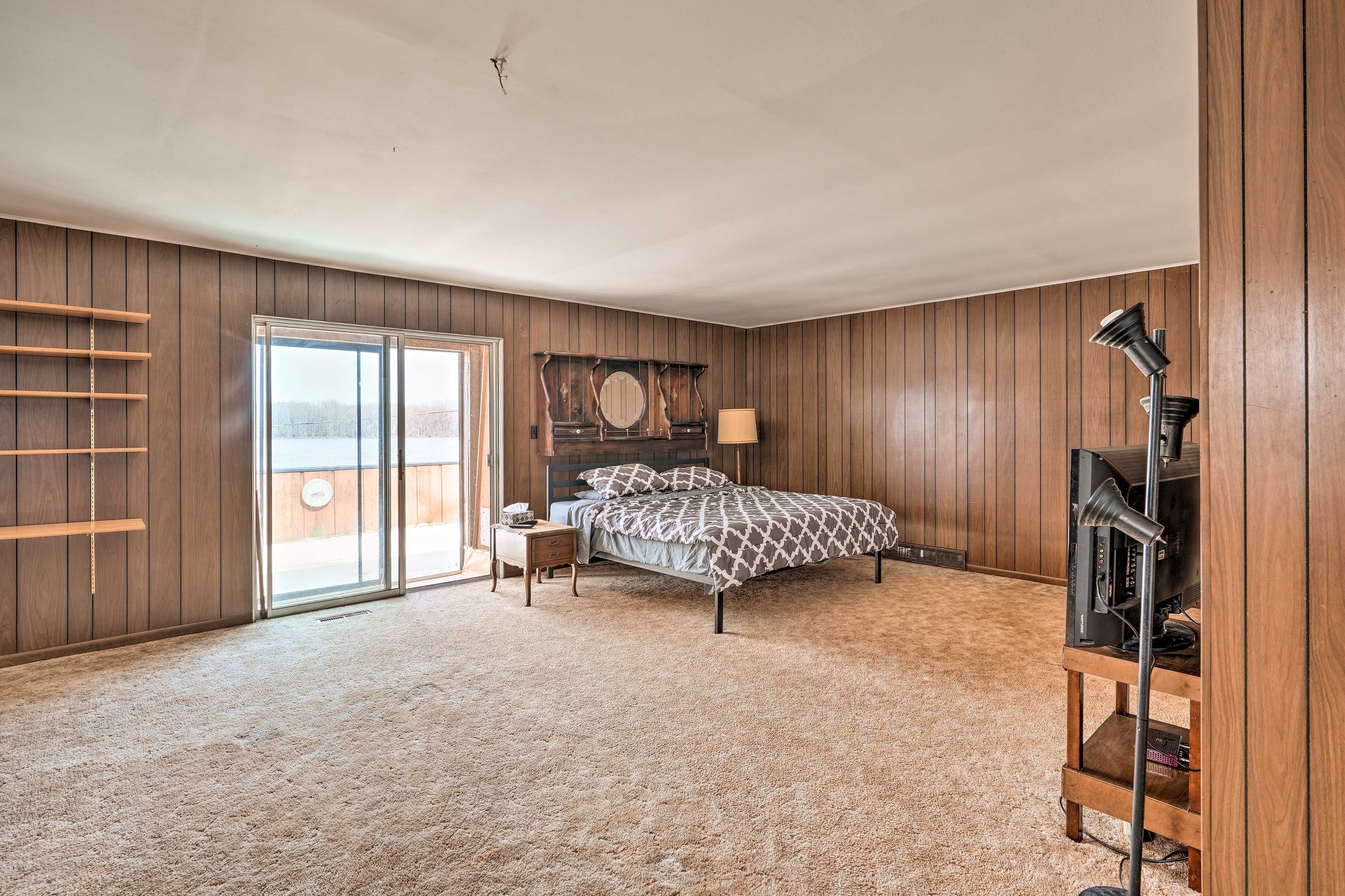 Bedroom 1 | Linens Provided