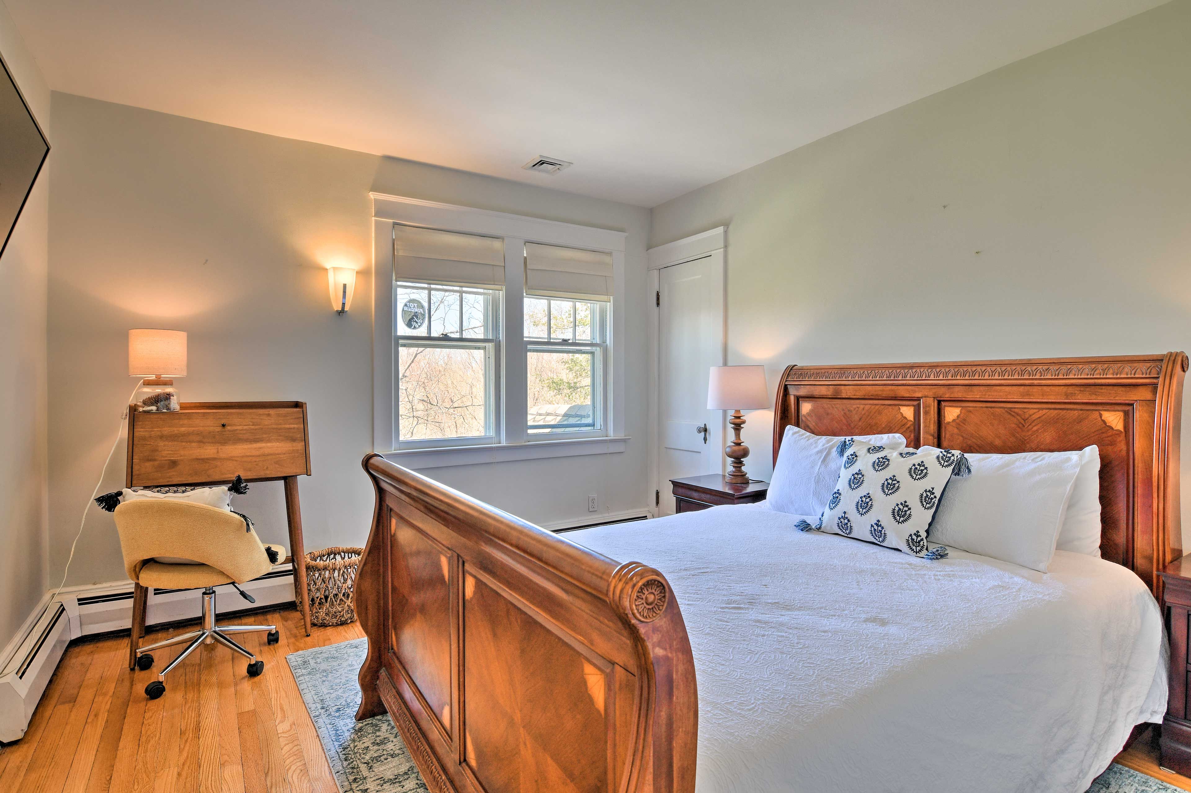 Bedroom 1 | King Bed | 2nd Floor