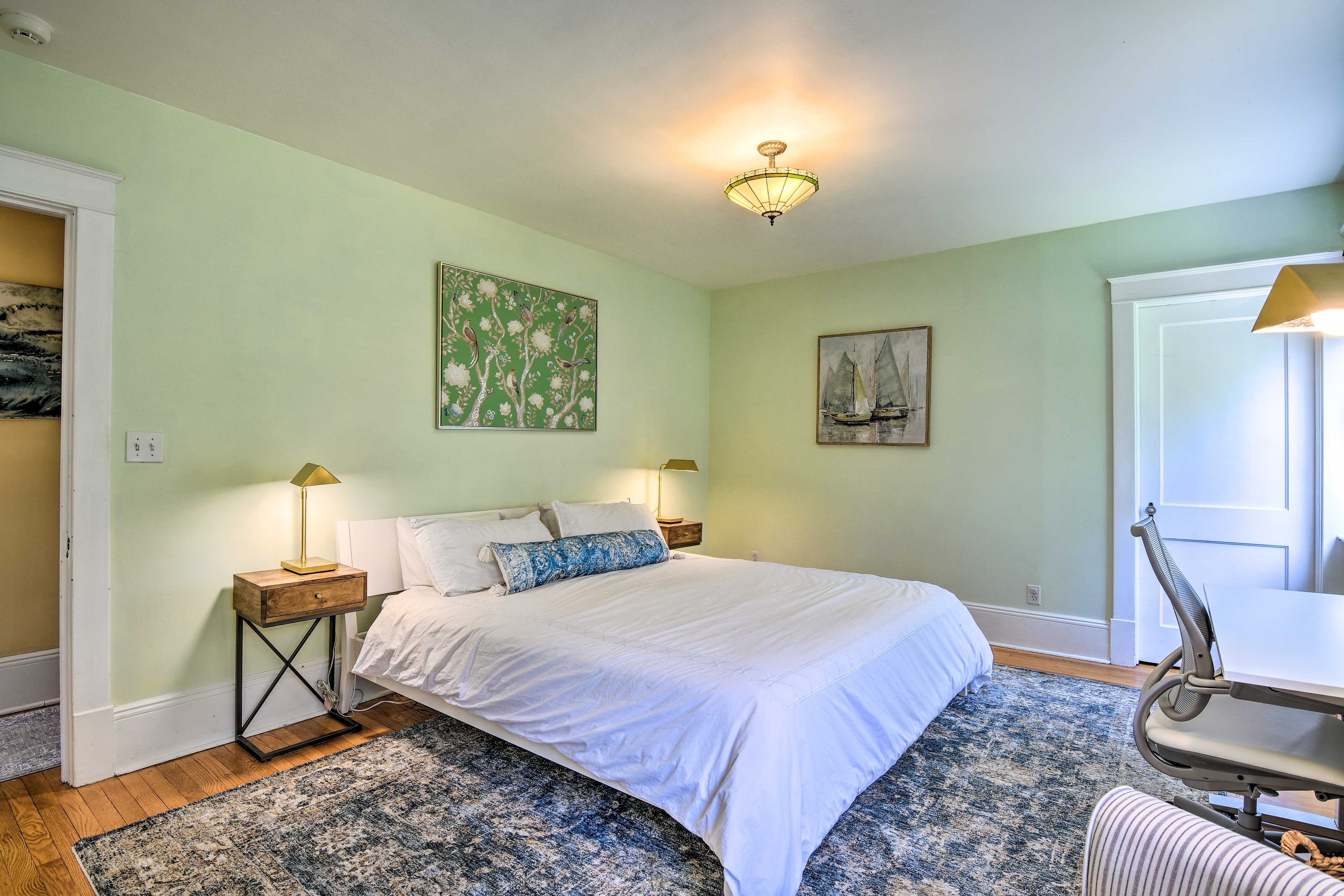 Bedroom 2 | Queen Bed | 2nd Floor