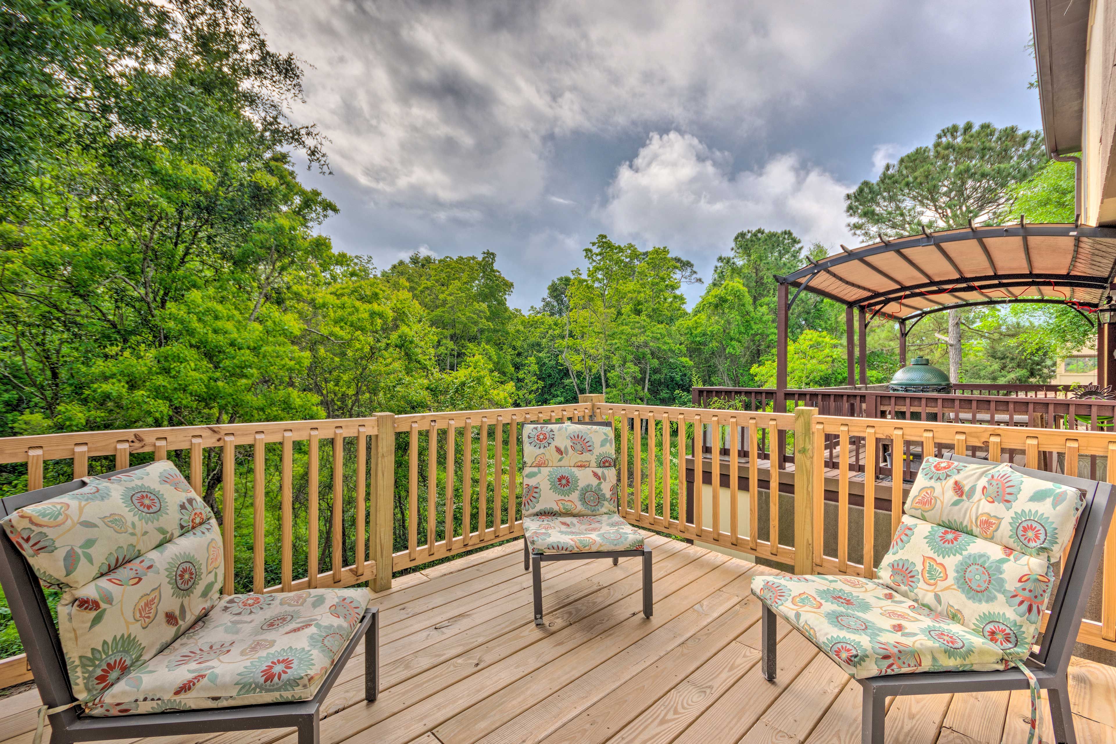 Deck | Cushioned Seating | Wooded Views