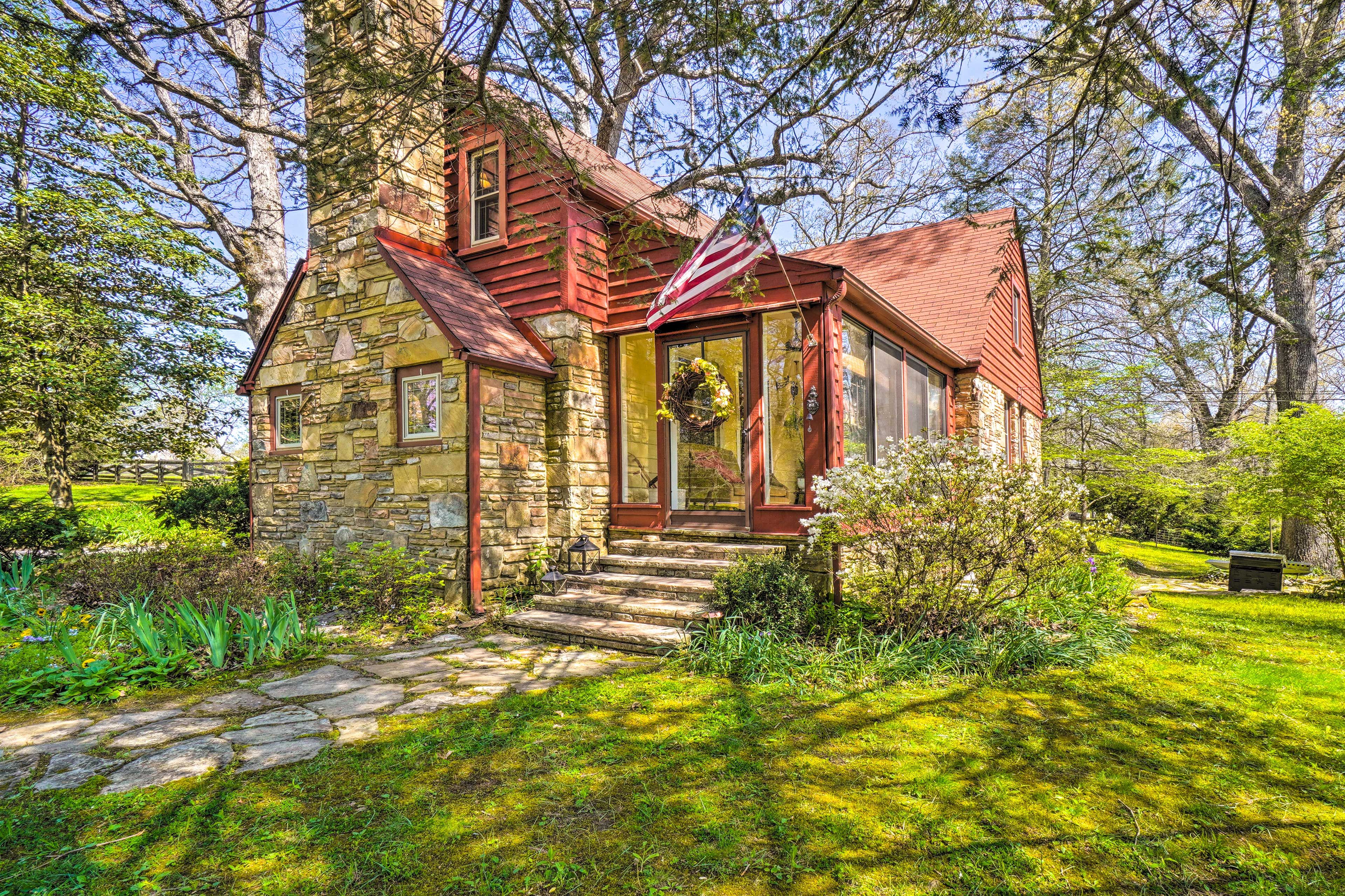 Crossville Vacation Rental | 4BR | 2BA | 1,450 Sq Ft | Stairs Required