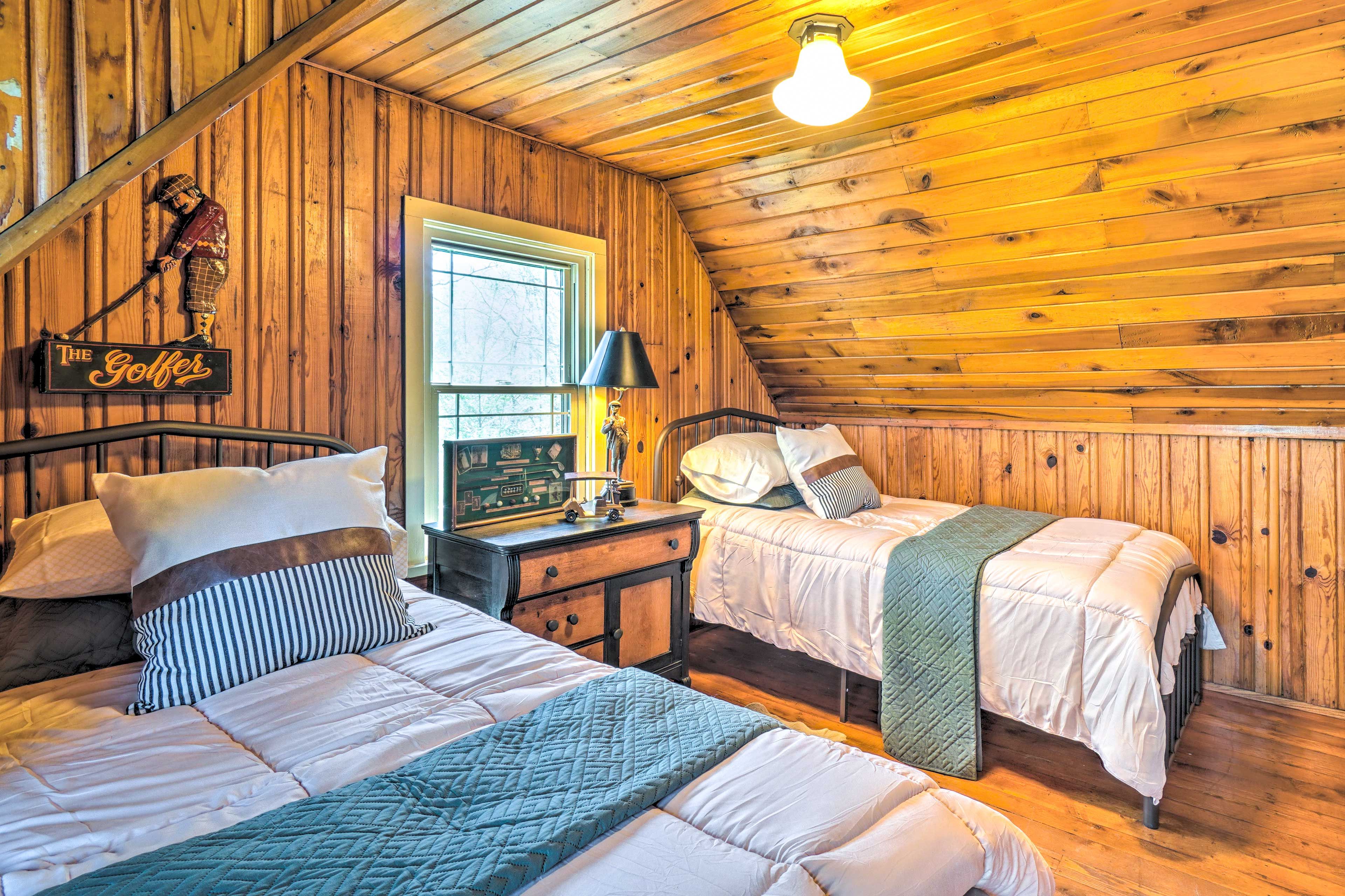 Bedroom 3 | 2 Twin Beds | 2nd Floor