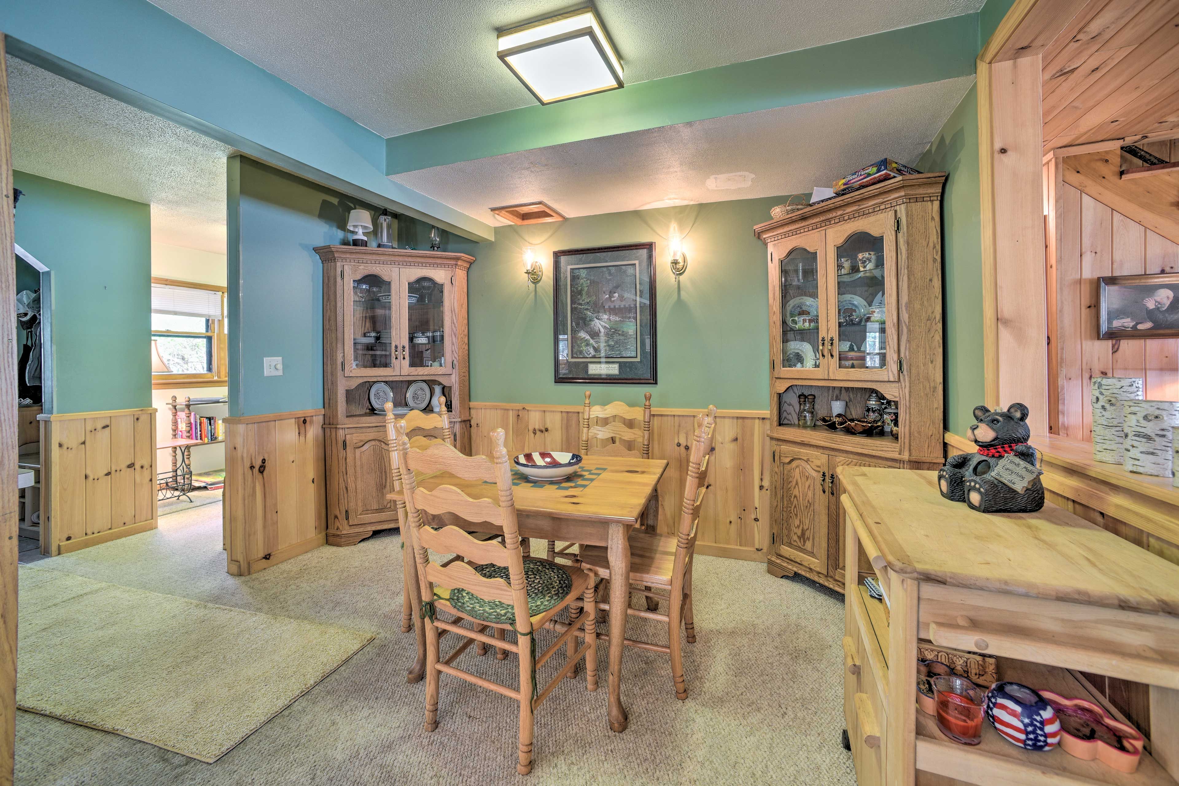Kid's Dining Room | 1st Floor