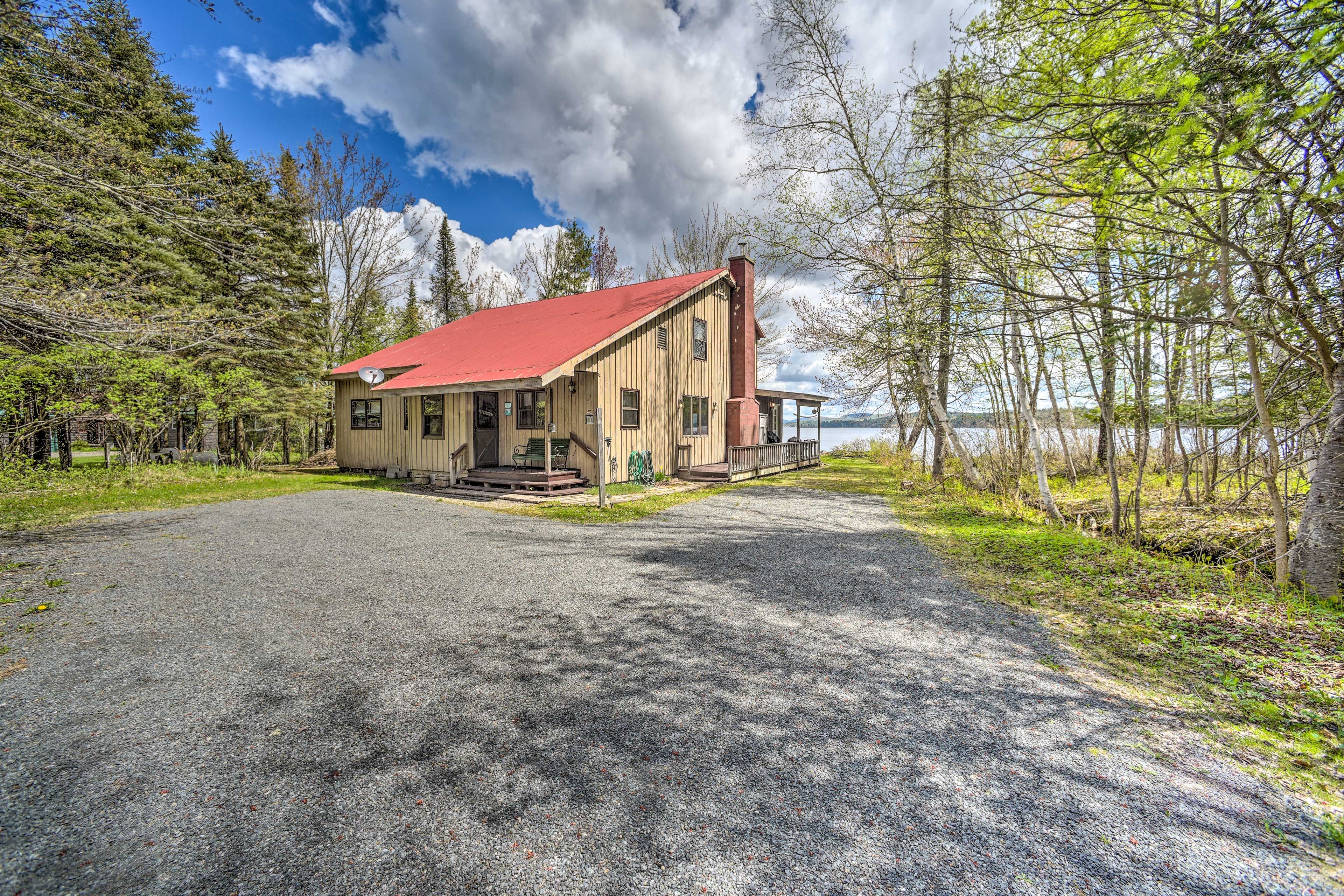 Exterior | Parking | Driveway (3 Vehicles) | Trailers/Boats Welcome