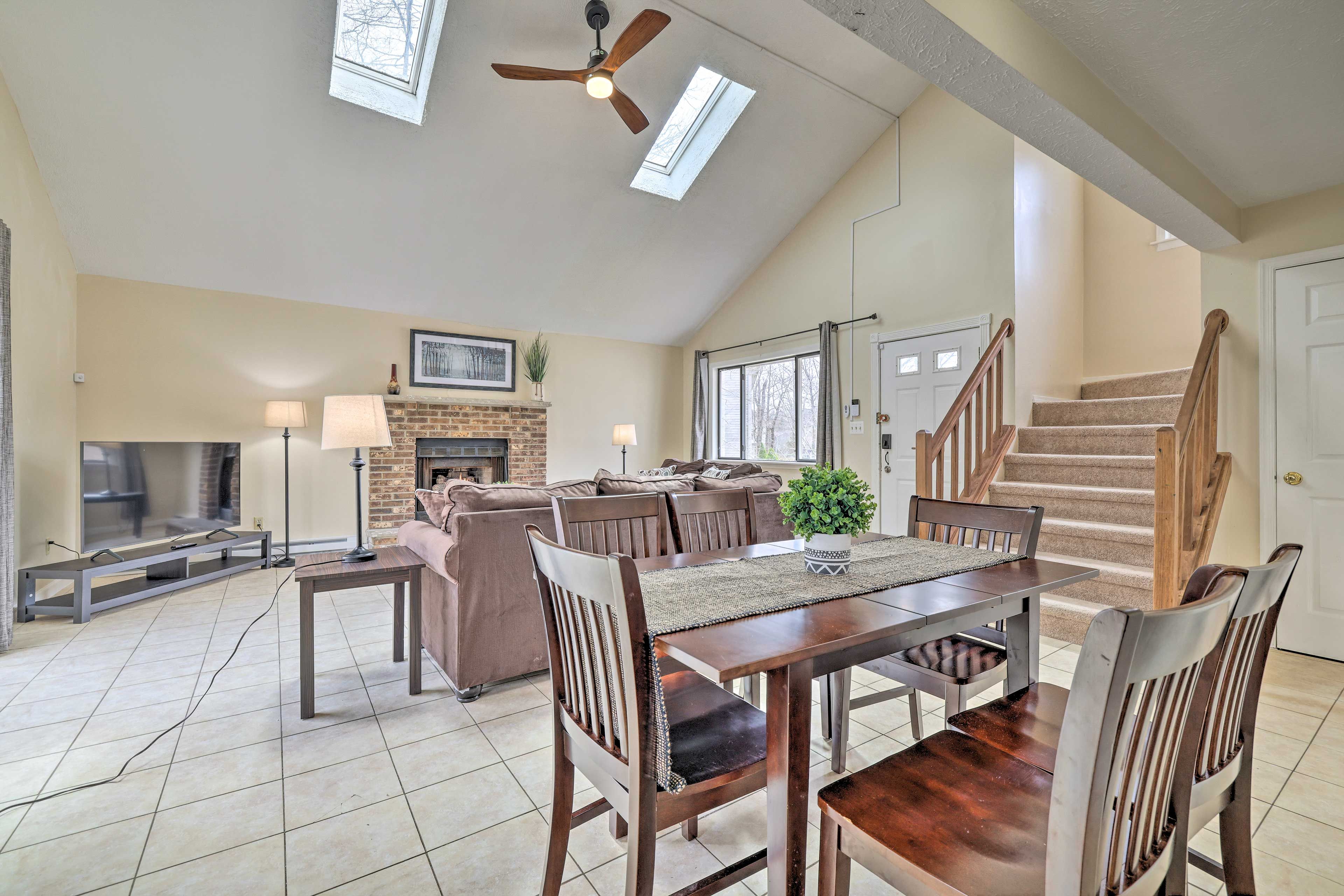 Dining Area | Dishware & Flatware
