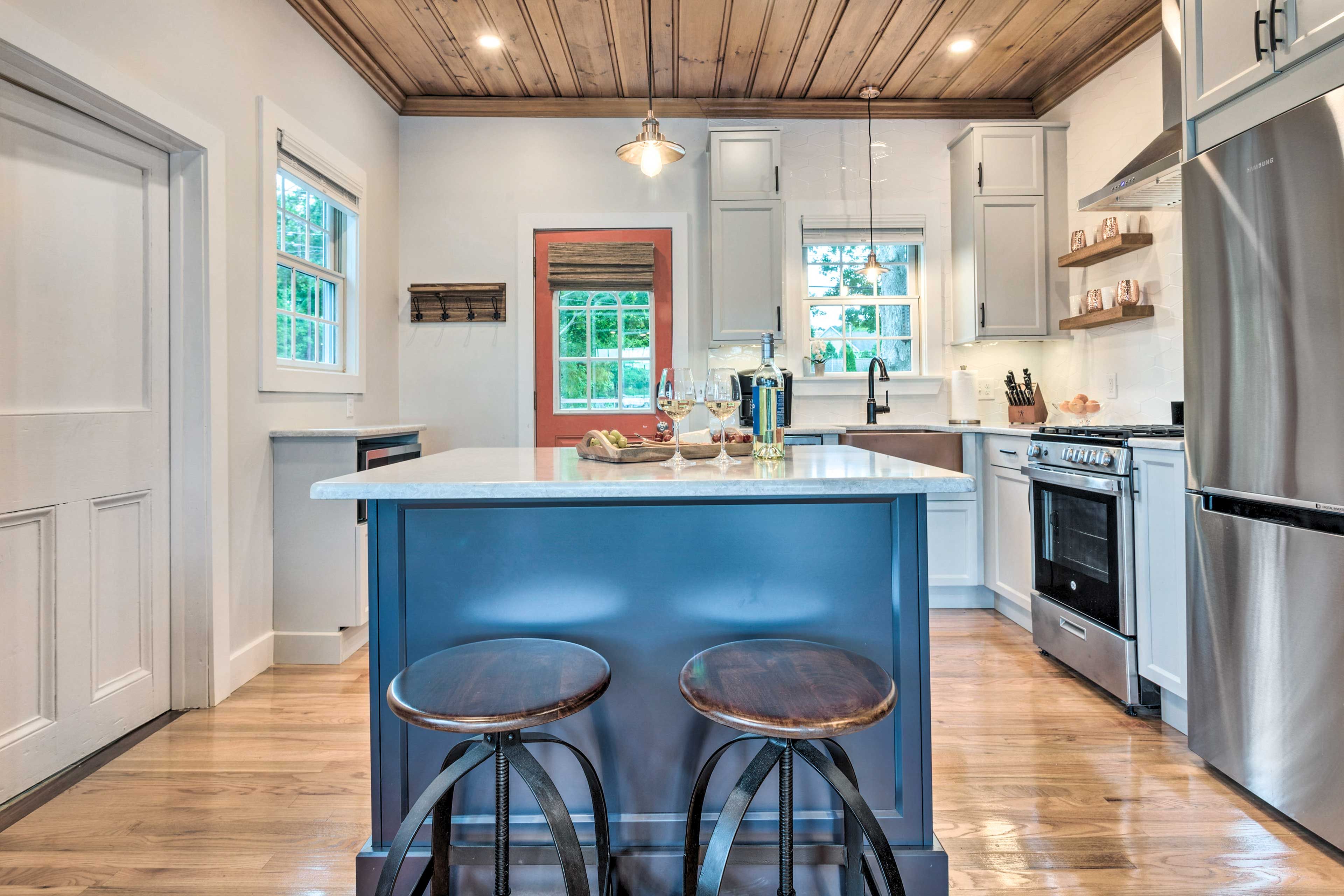 Kitchen | Cooking Basics | Breakfast Bar