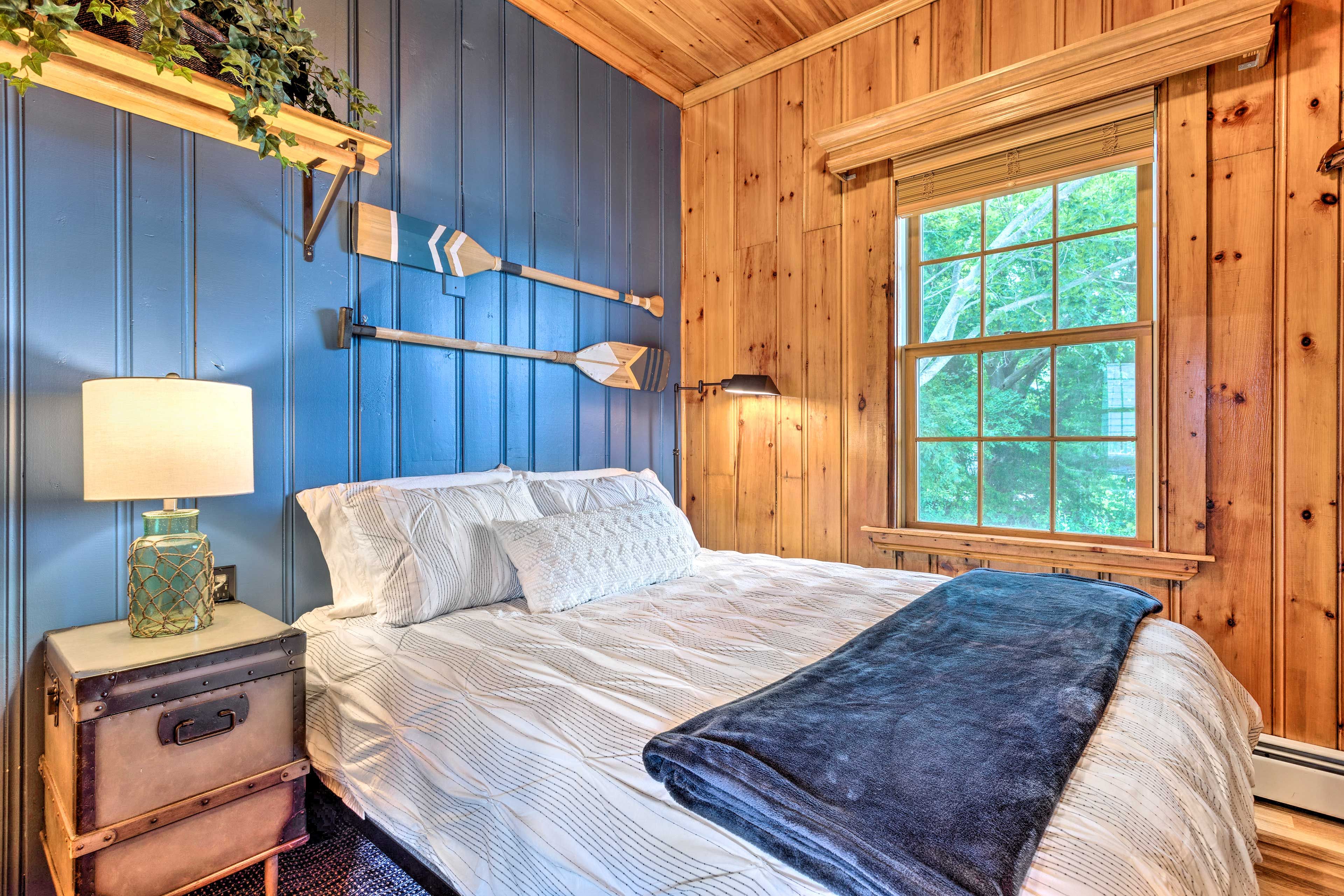 Bedroom 2 | Queen Bed
