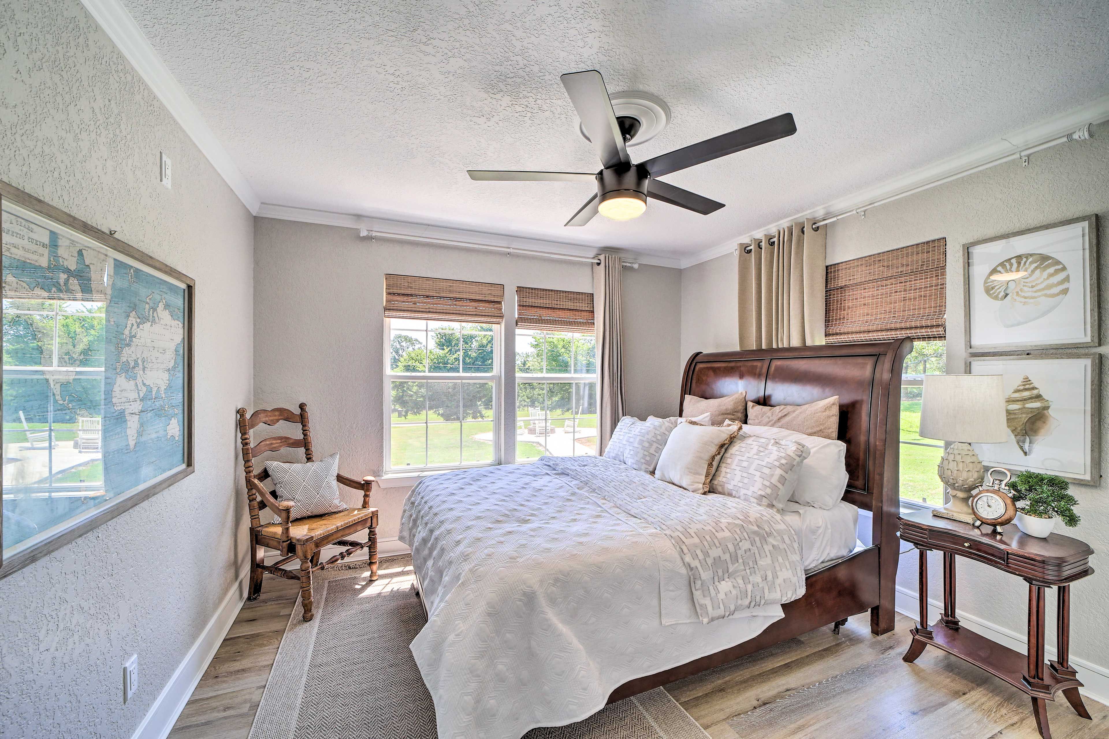 Bedroom 2 | Queen Bed
