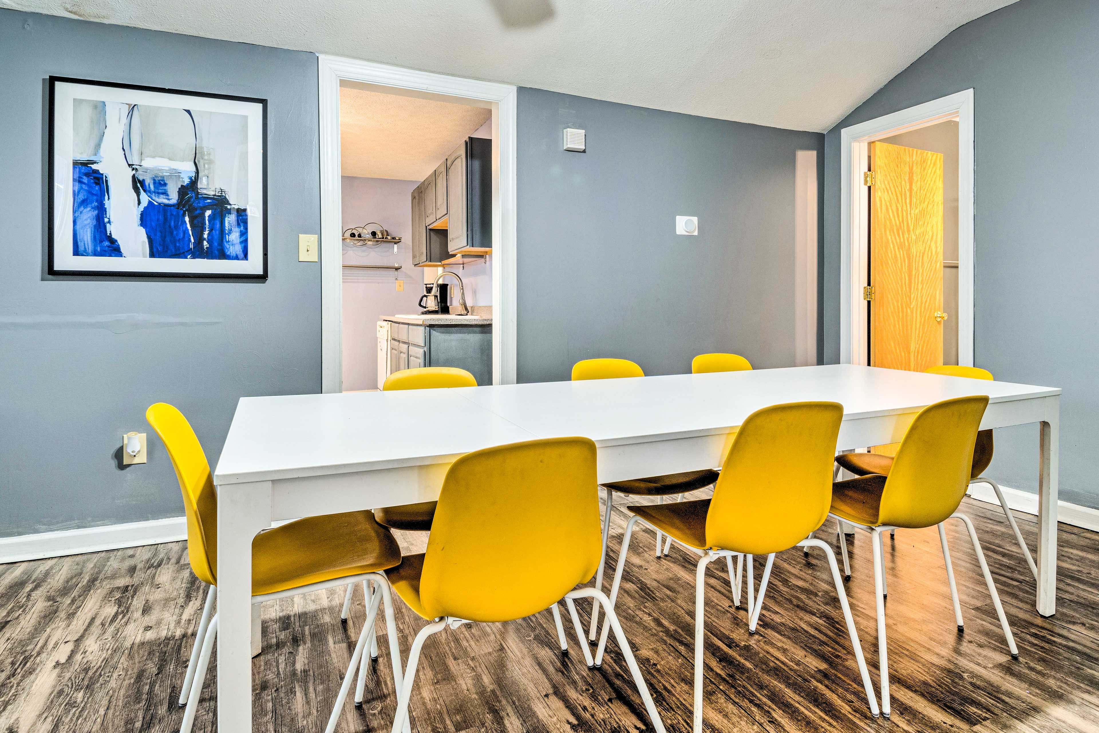 Dining Room | Dishware & Flatware Provided