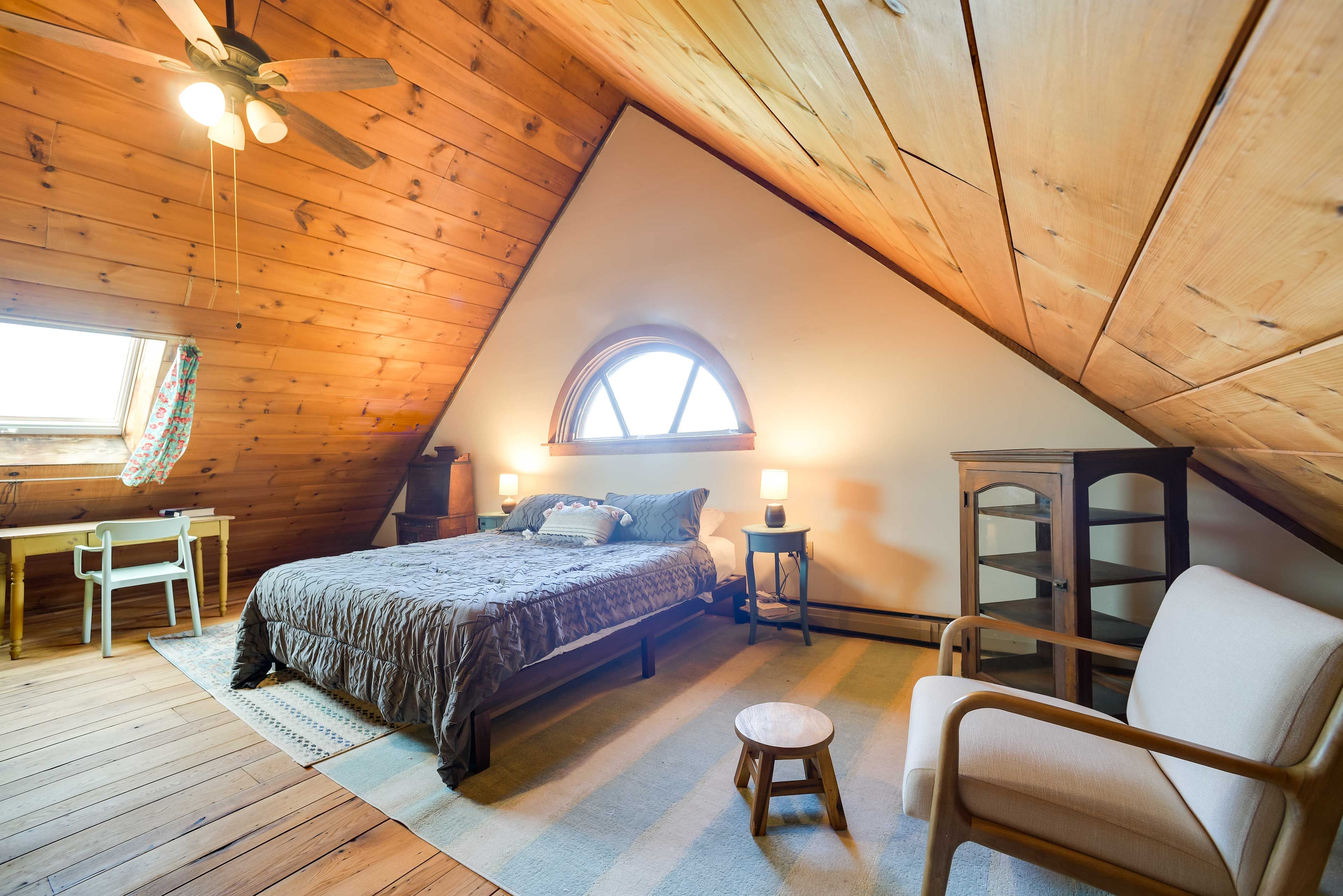 Bedroom  1 | California King Bed | Workspace