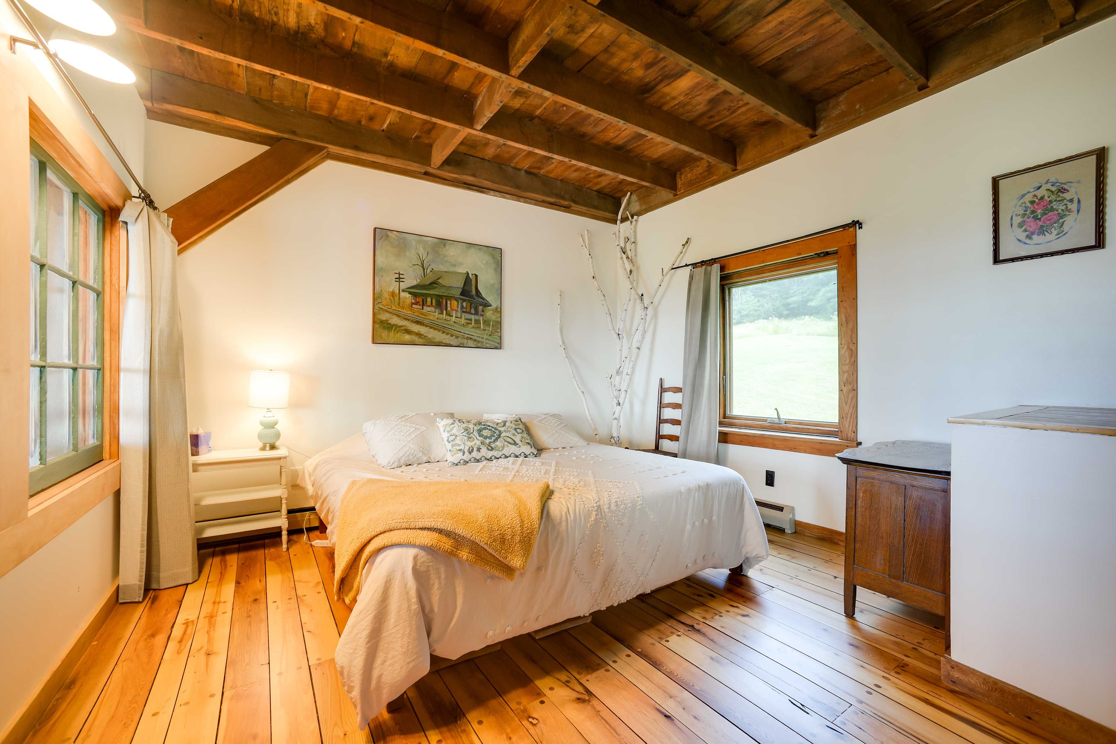 Bedroom 2 | King Bed | Lower Level