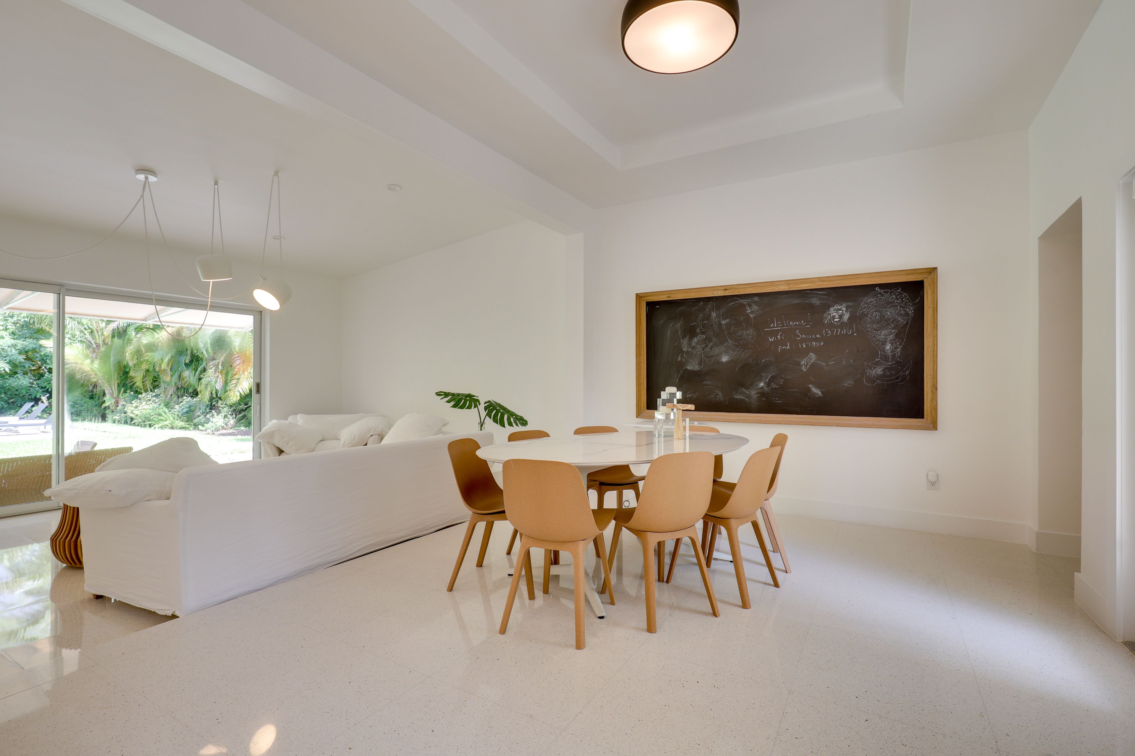 Dining Area | Dishware Provided