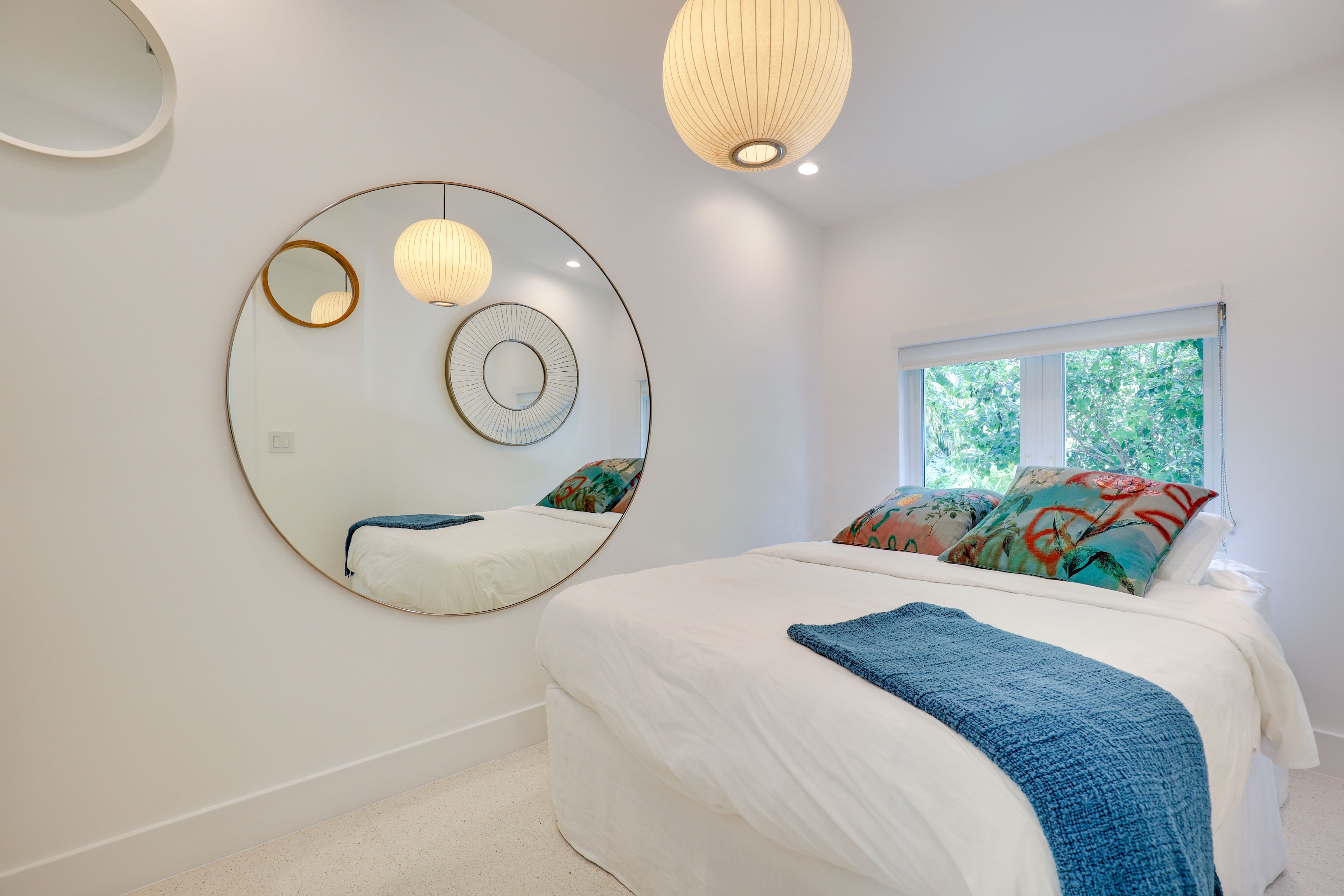 Bedroom 2 | Queen Bed | Smart TV