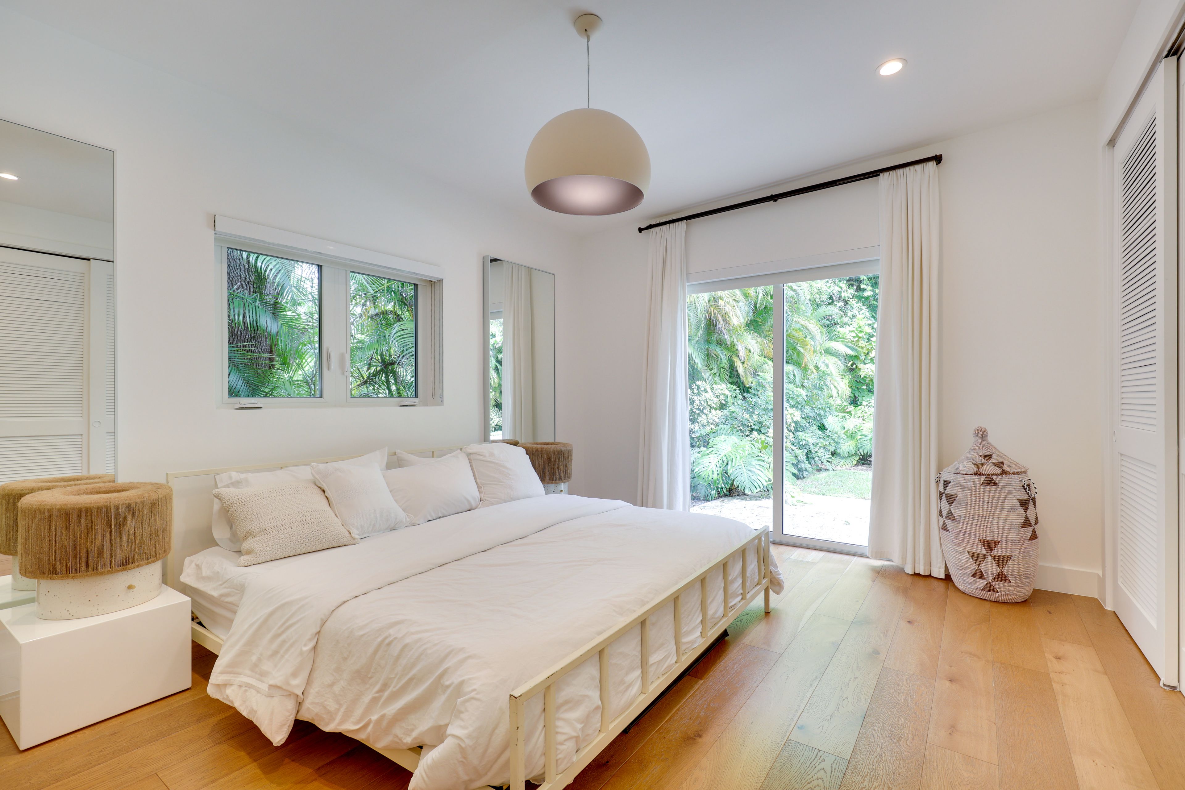 Bedroom 1 | California King Bed