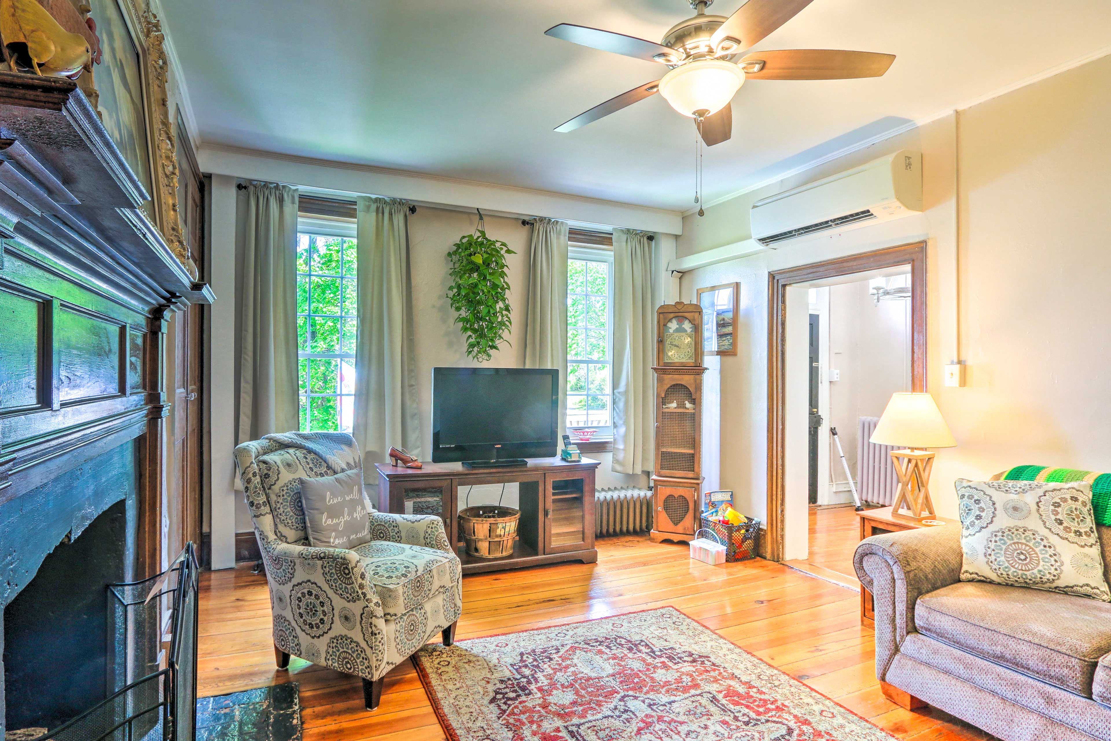 Living Room | Smart TV