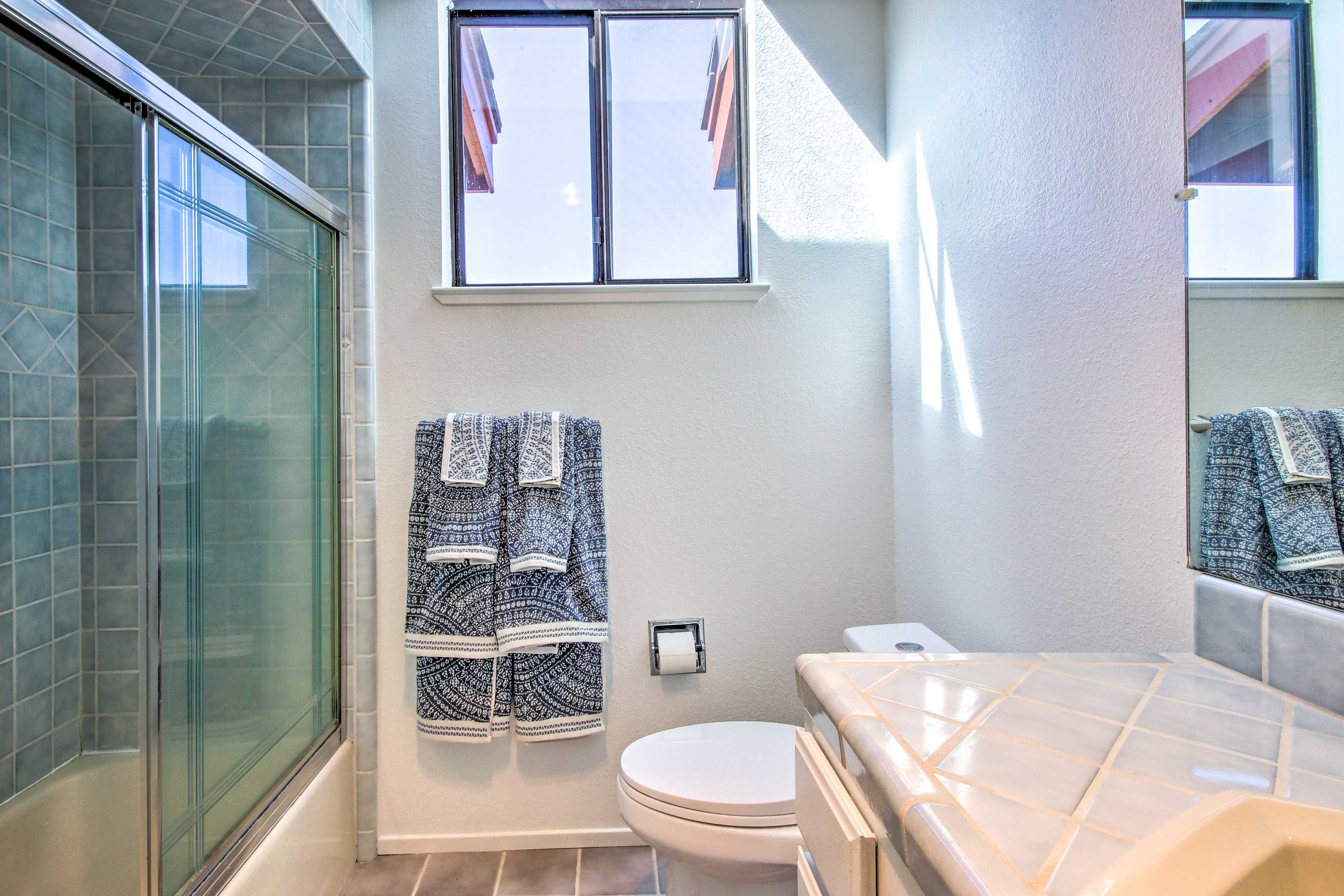 Full Bathroom | 1st Floor
