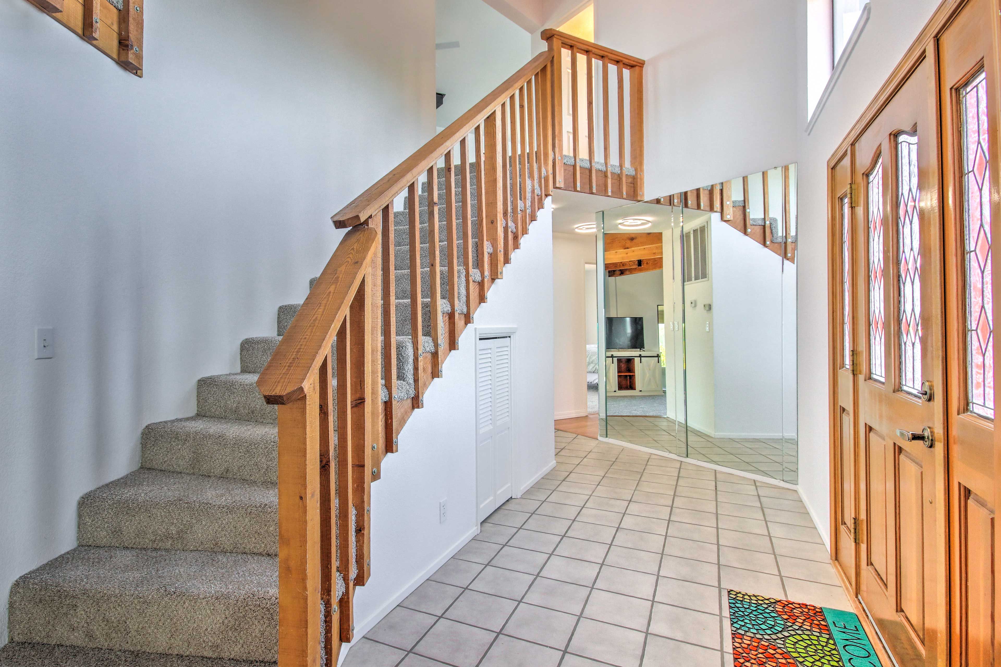 Front Door | 2nd Floor Access