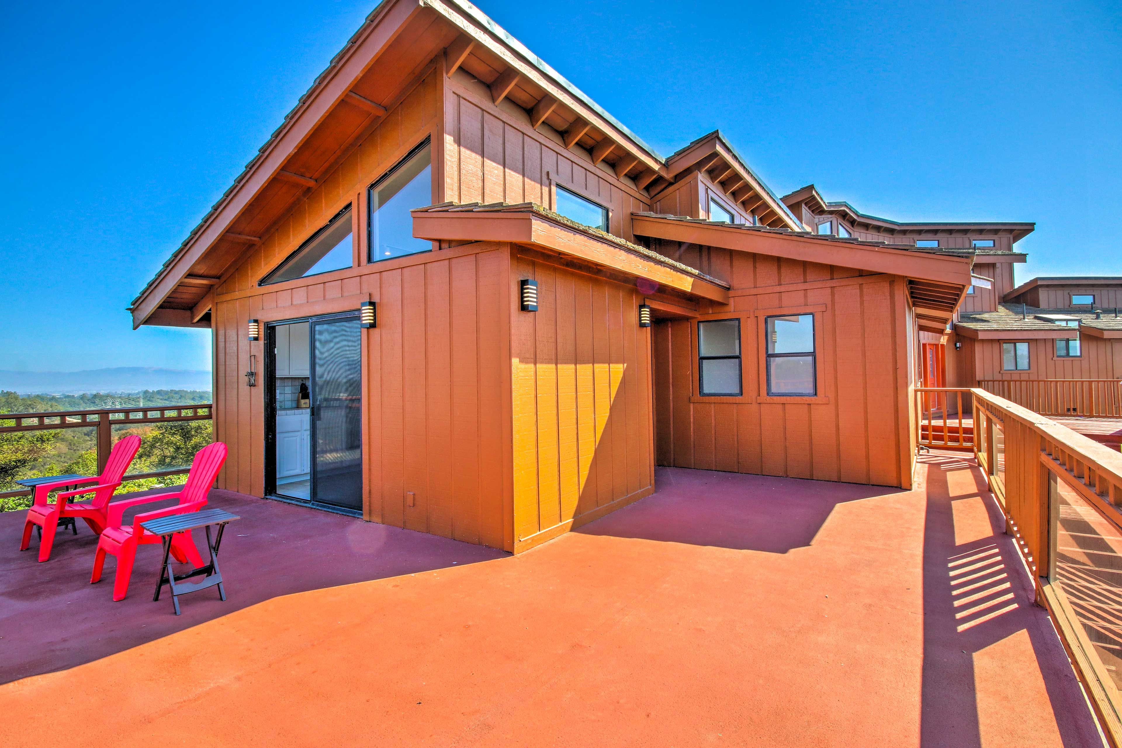 House Exterior | Furnished Deck