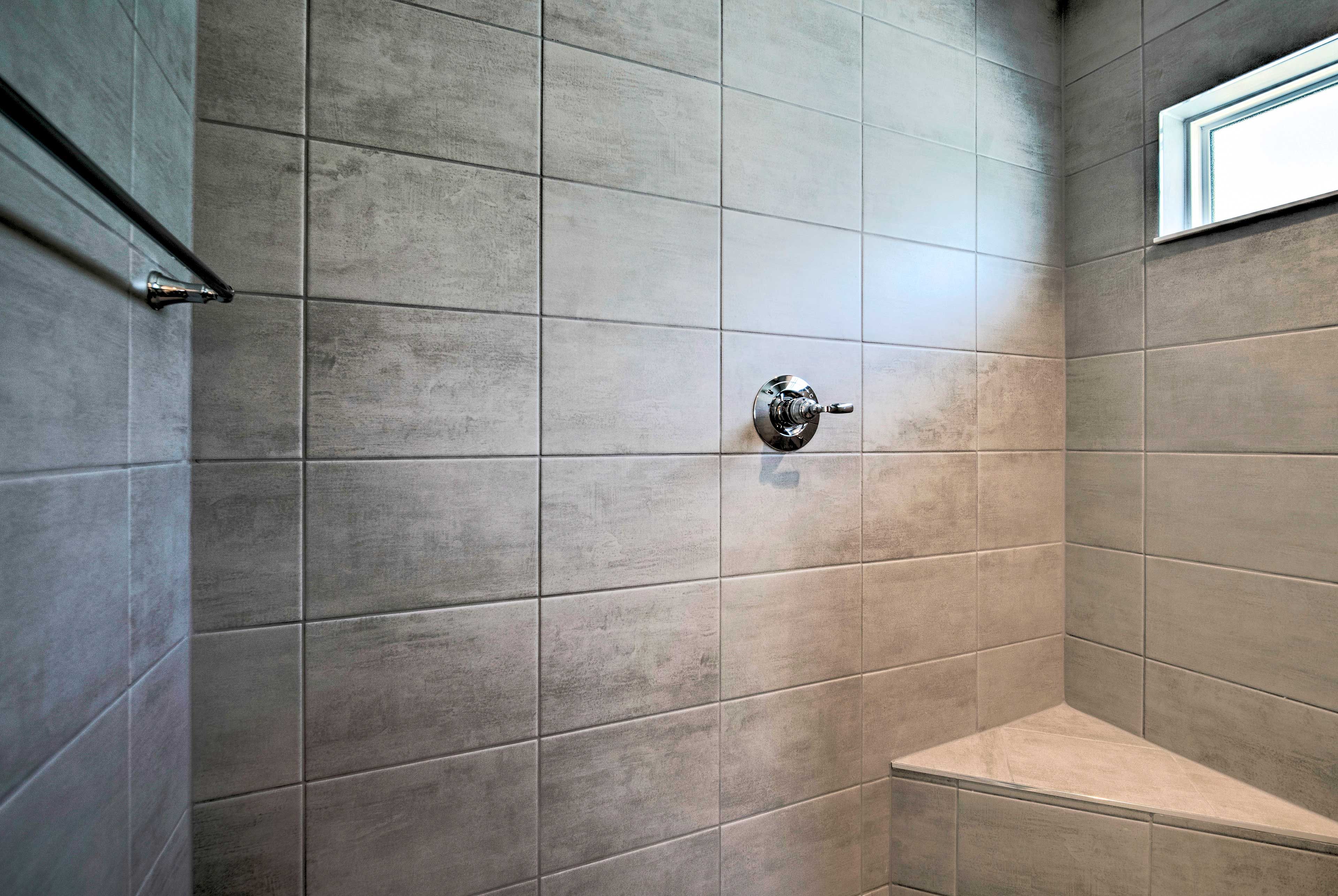 En-Suite Bathroom | Complimentary Toiletries
