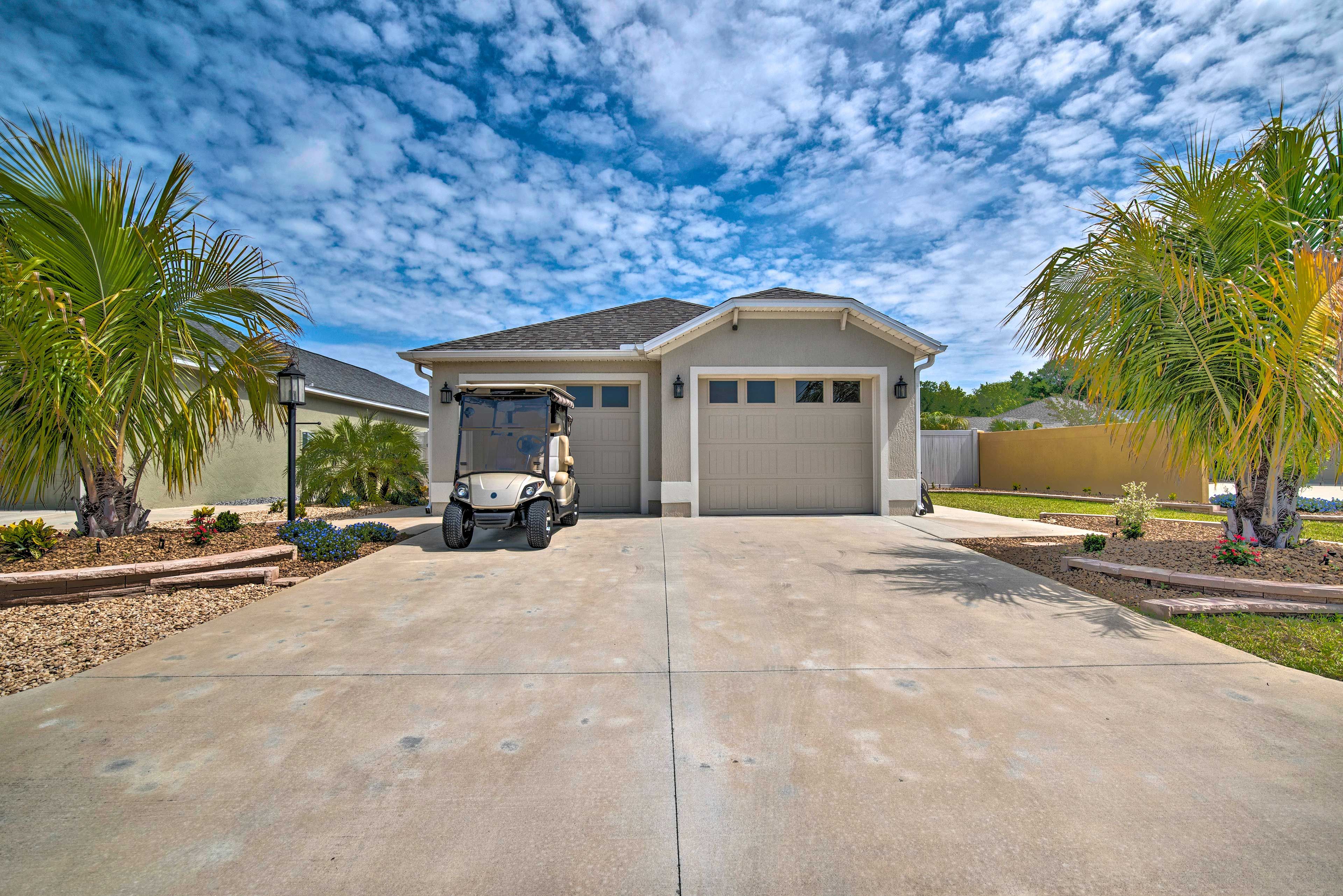 Parking | Driveway (2 Vehicles) | Garage (2 Vehicles)