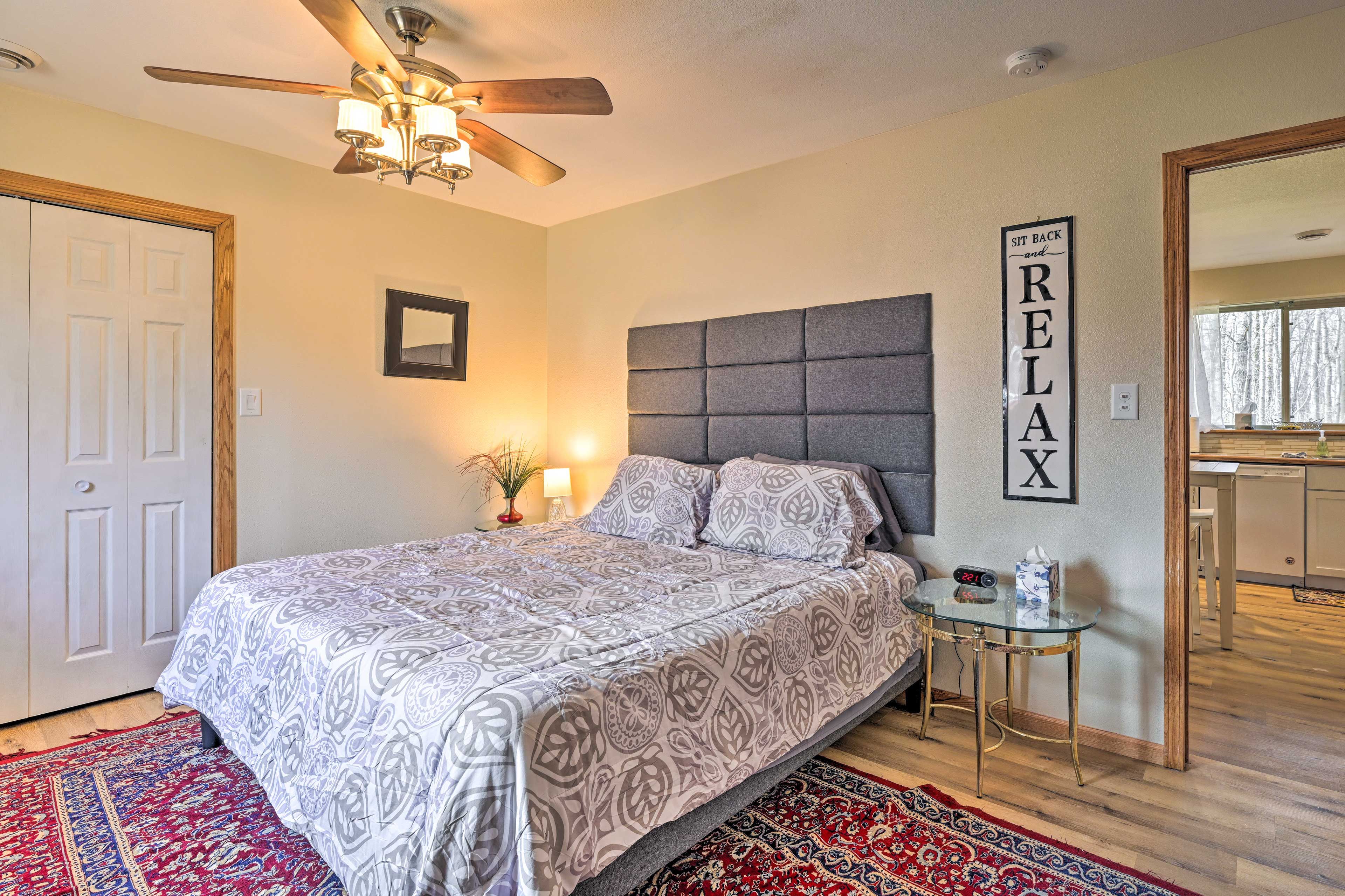 Bedroom 1 | King Bed