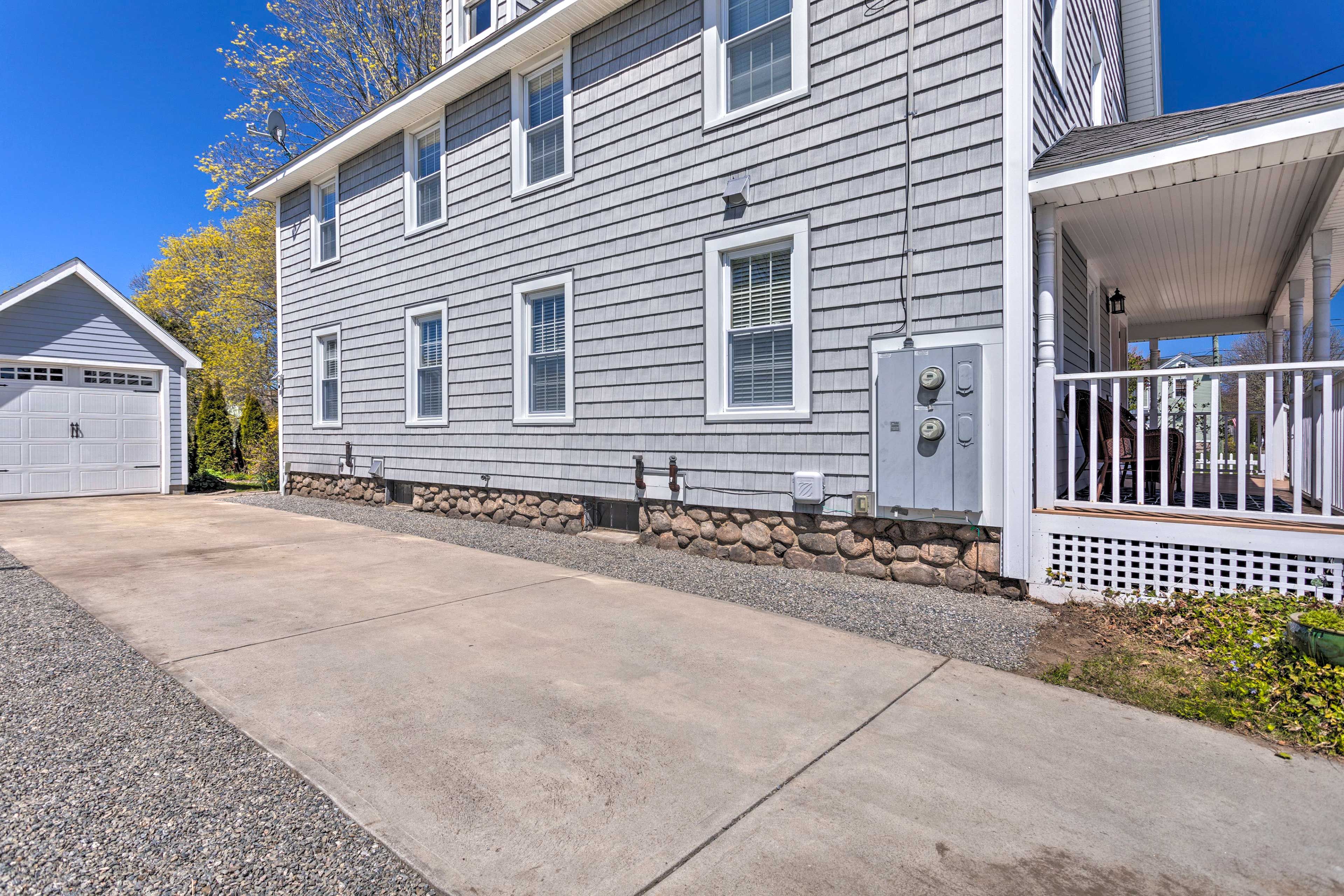Parking | Driveway (1 vehicle) | Street Parking (First-Come, First-Served)