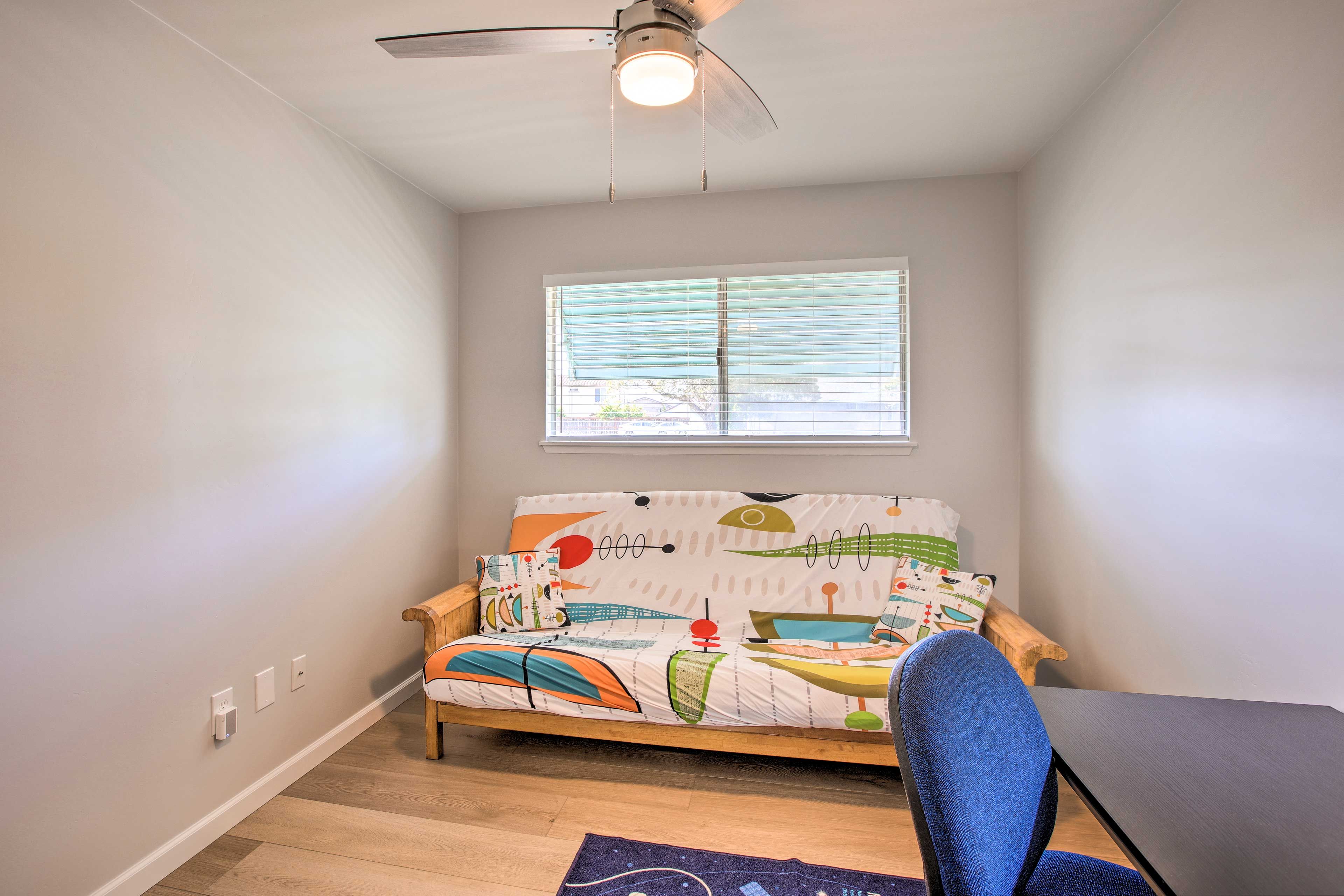Bedroom 4 (Office)