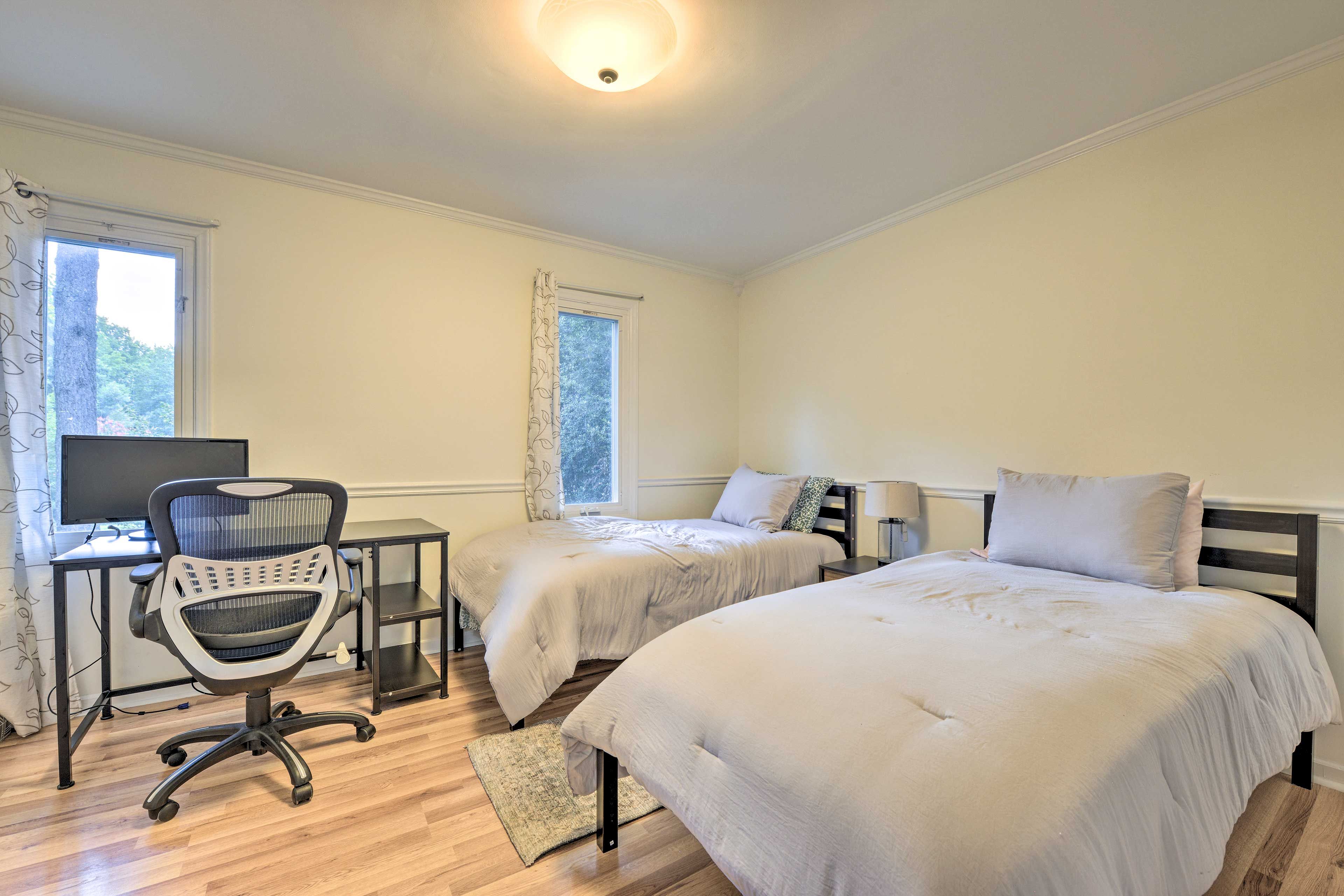 Bedroom 2 | 2 Twin Beds | Desk w/ 24" Monitor