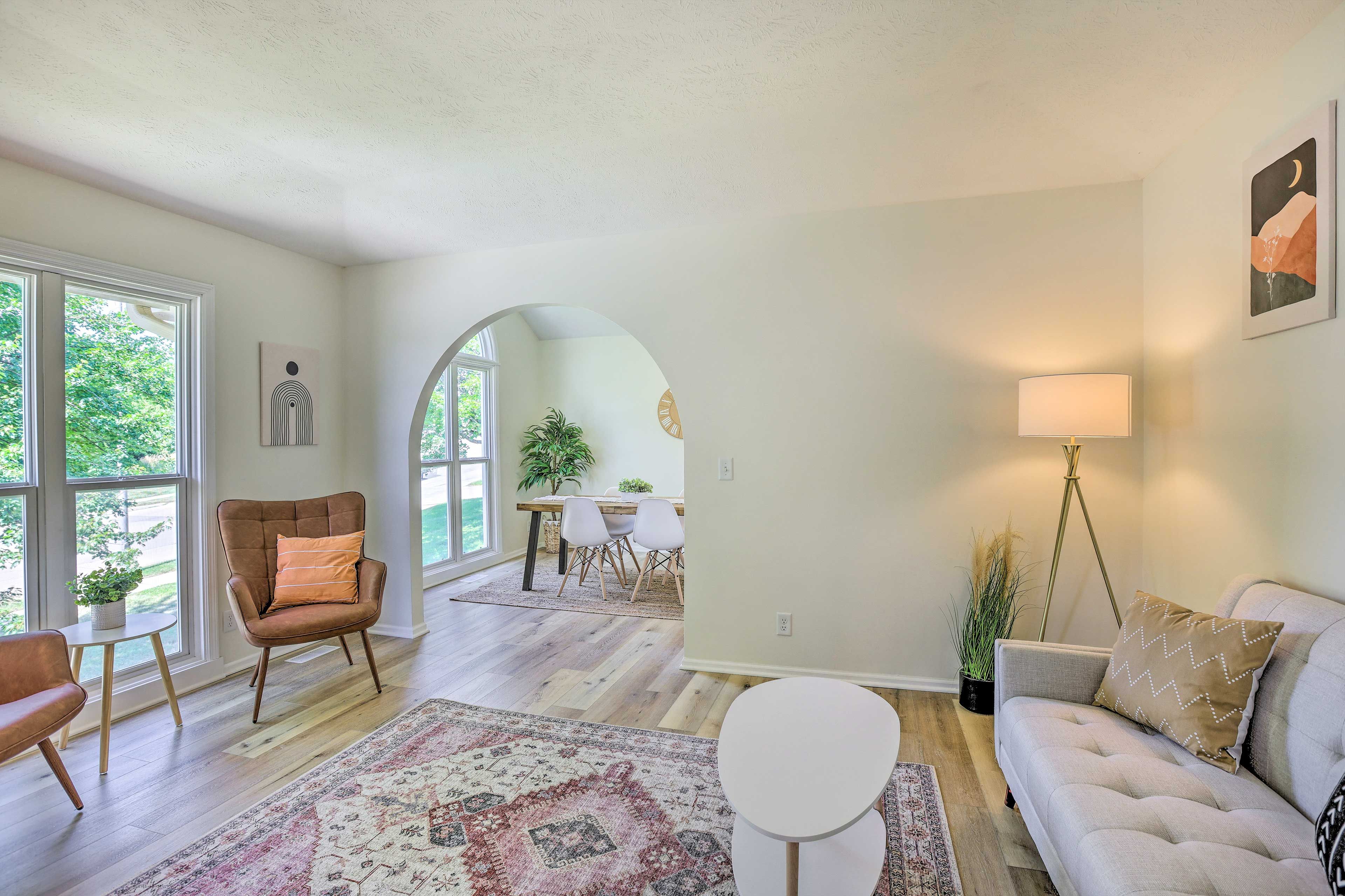 Front Room | Central A/C | Ceiling Fans