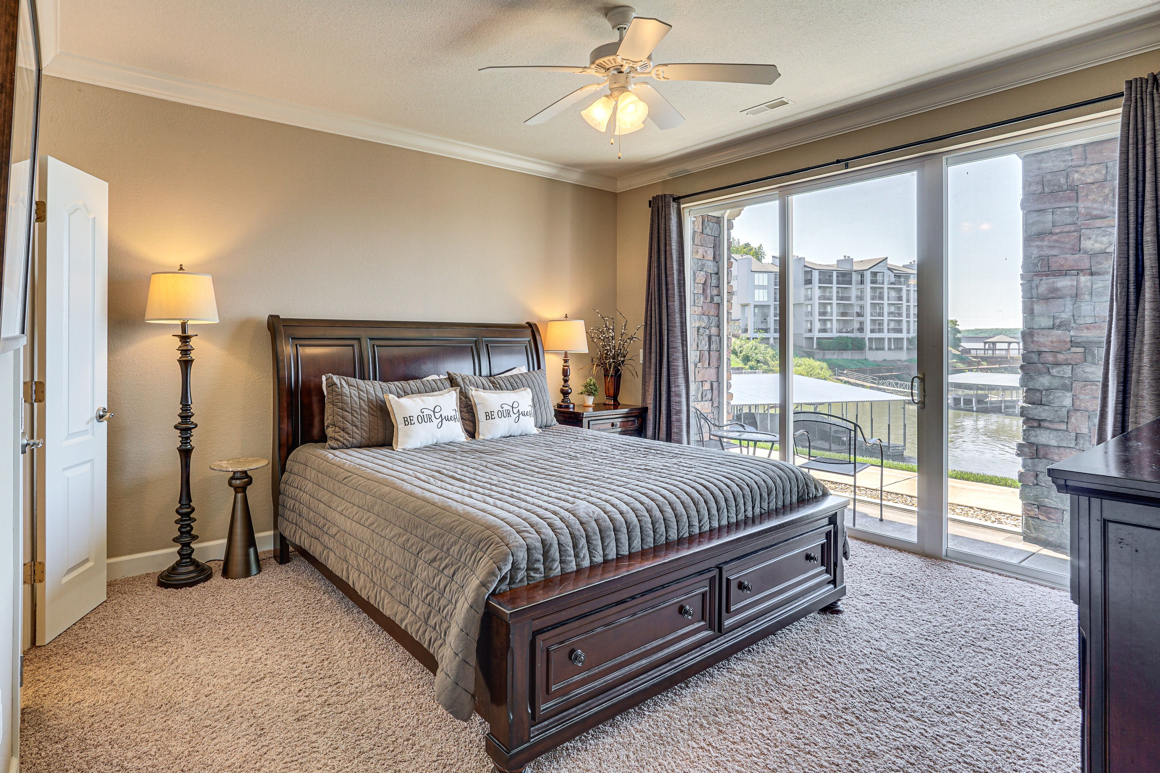 Bedroom 1 | King Bed