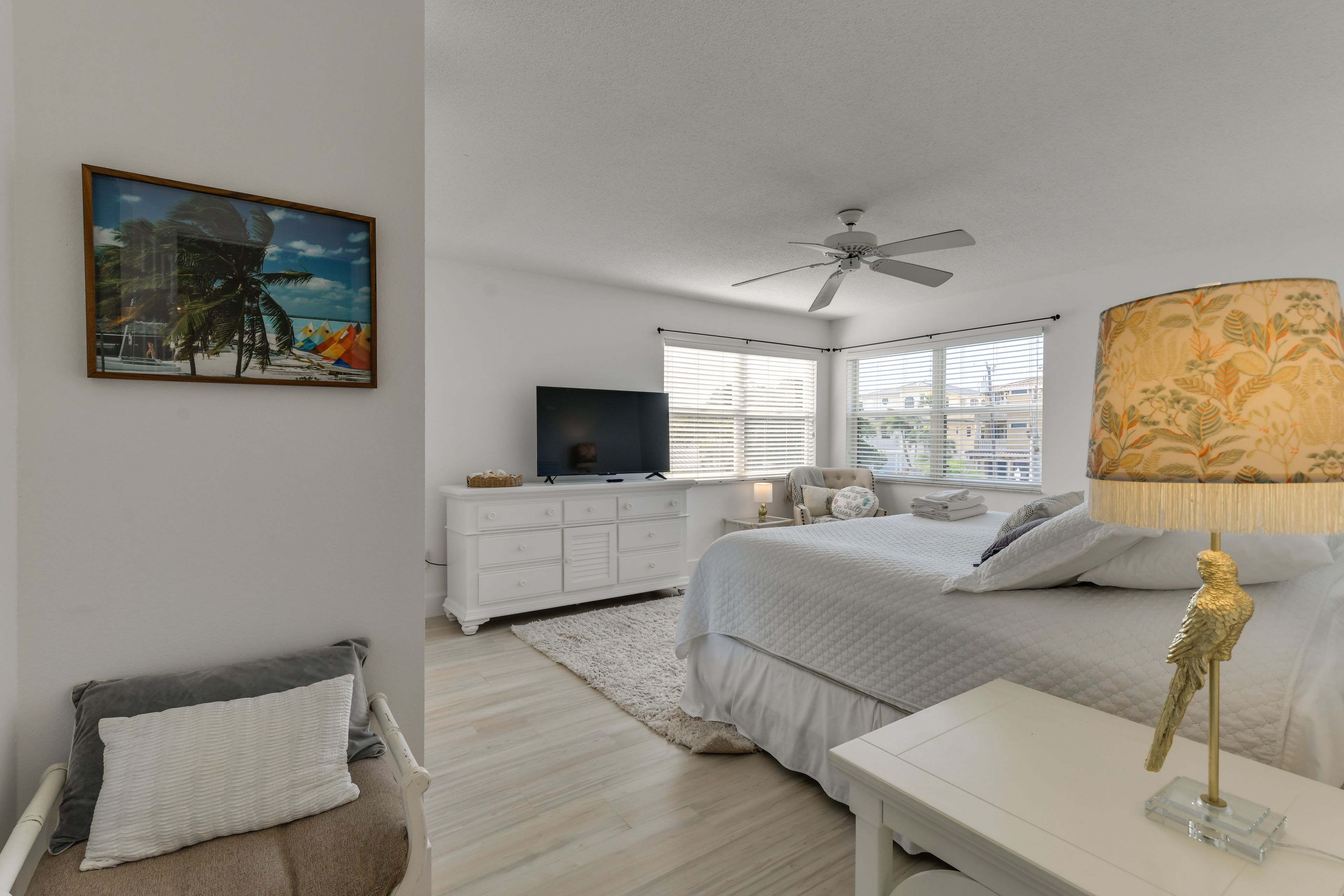 Bedroom 1 | King Bed