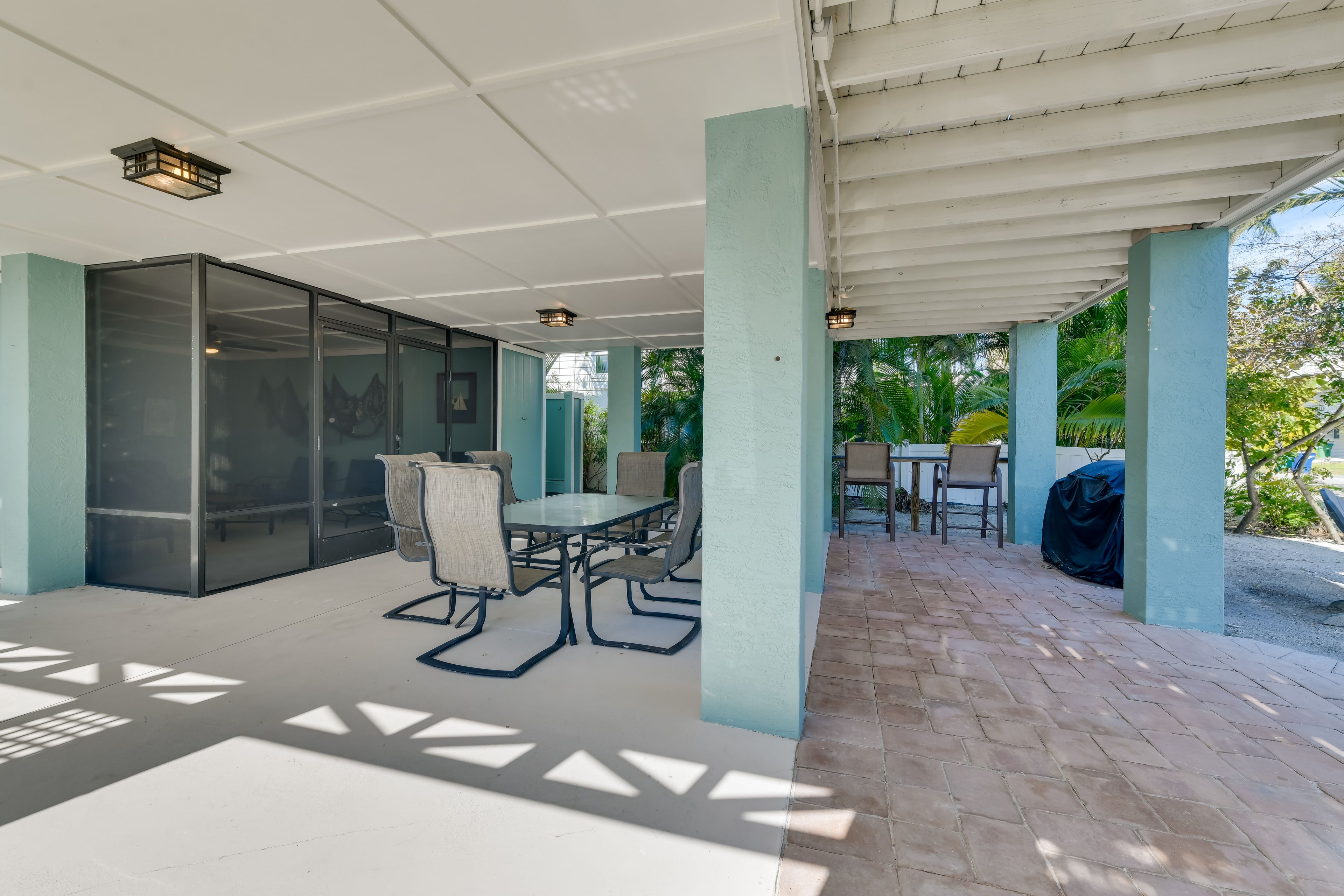 Covered Patio | Outdoor Dining | Gas Grill