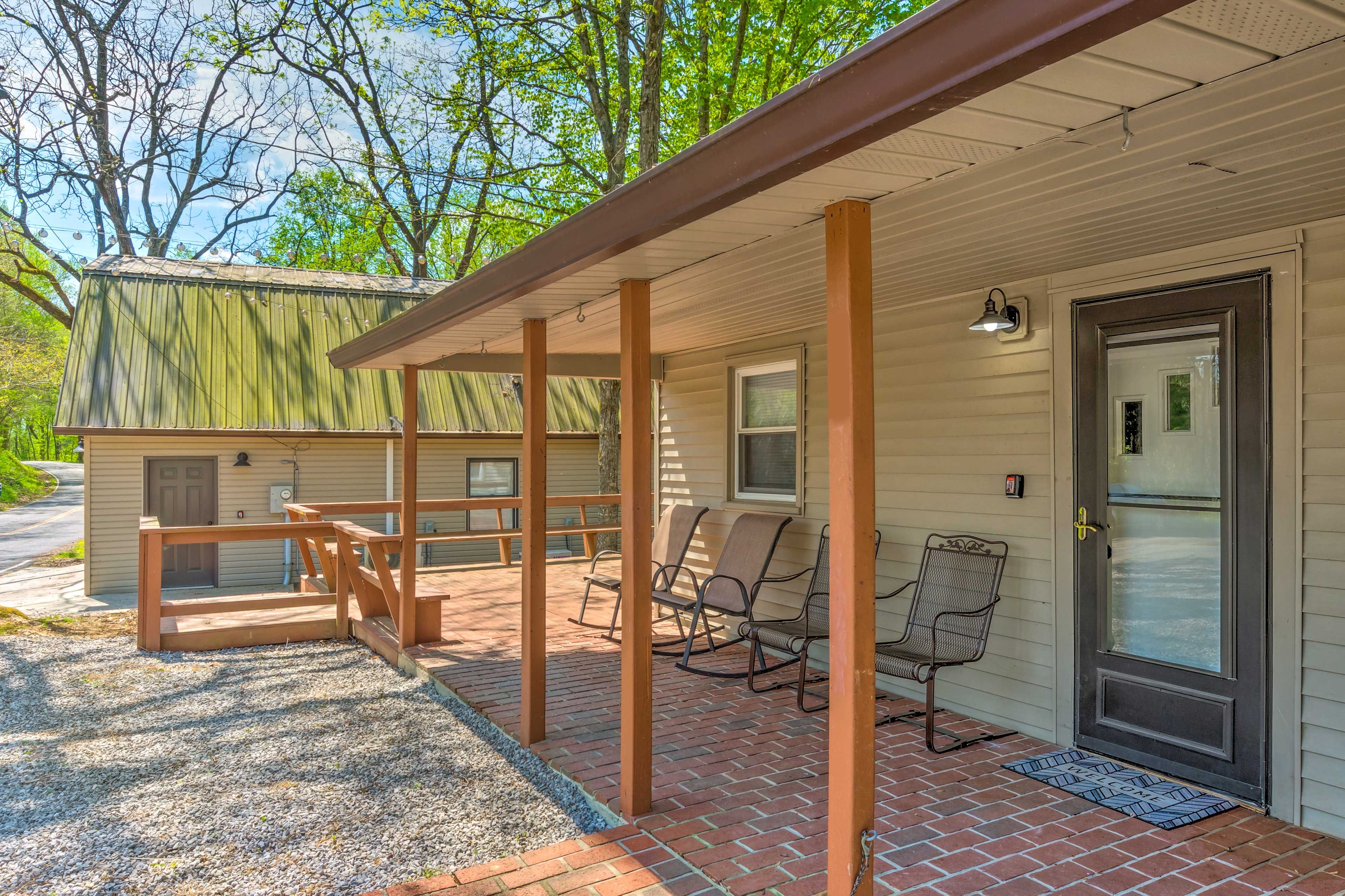 Main House Exterior | Porch