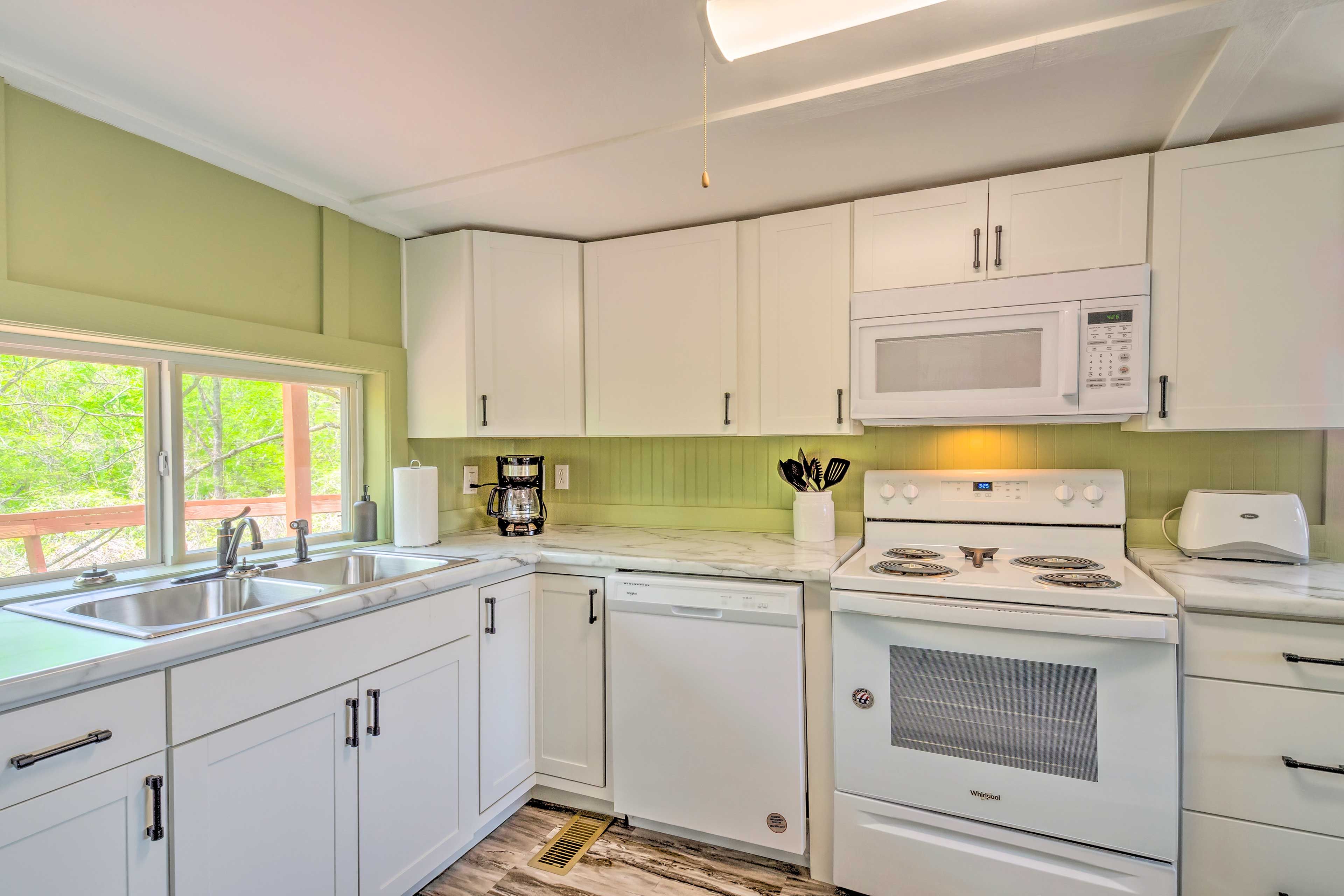 Main House | Kitchen | Trash Bags + Paper Towels