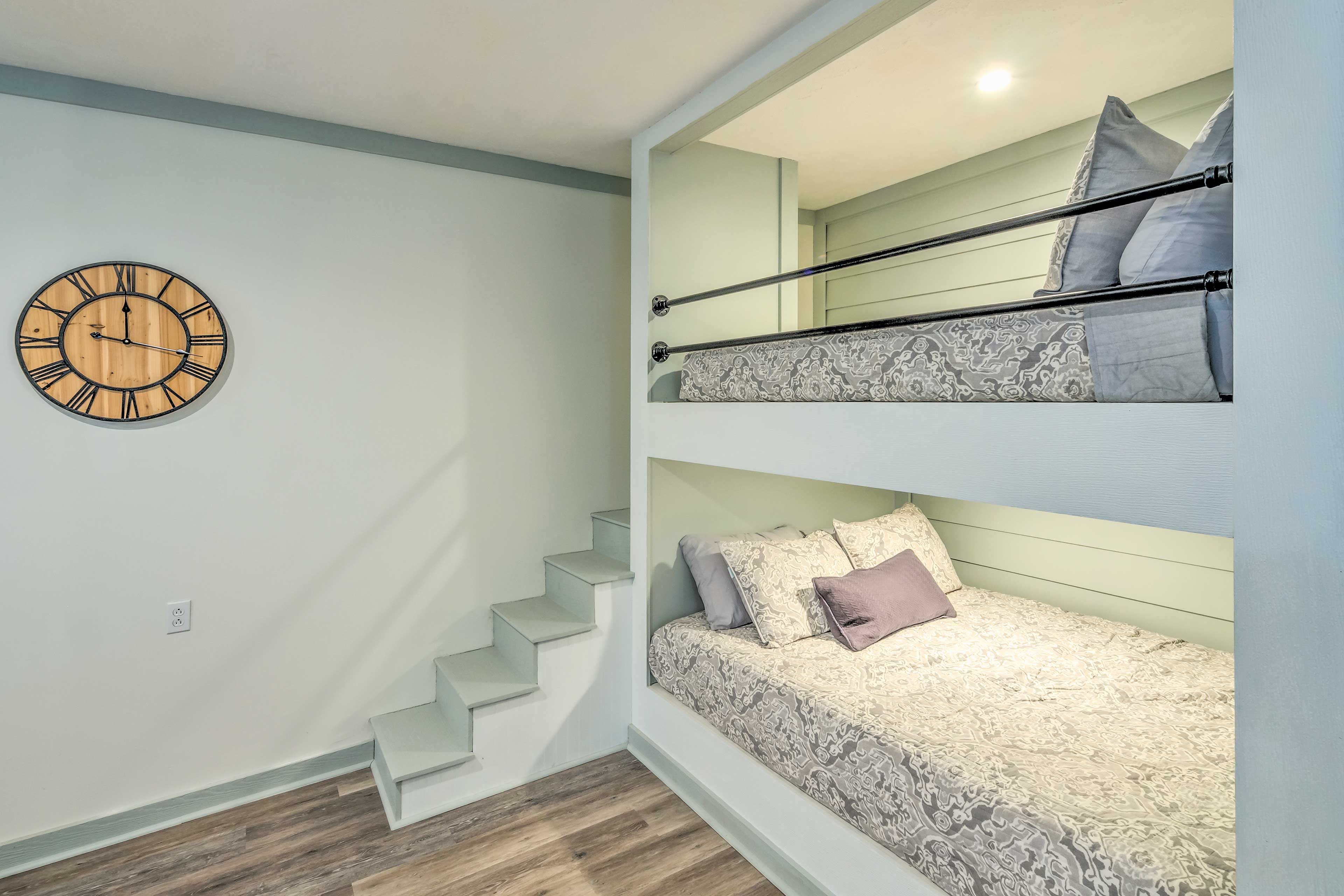 Downstairs Studio | Bedroom 3 | Full Bunk Bed