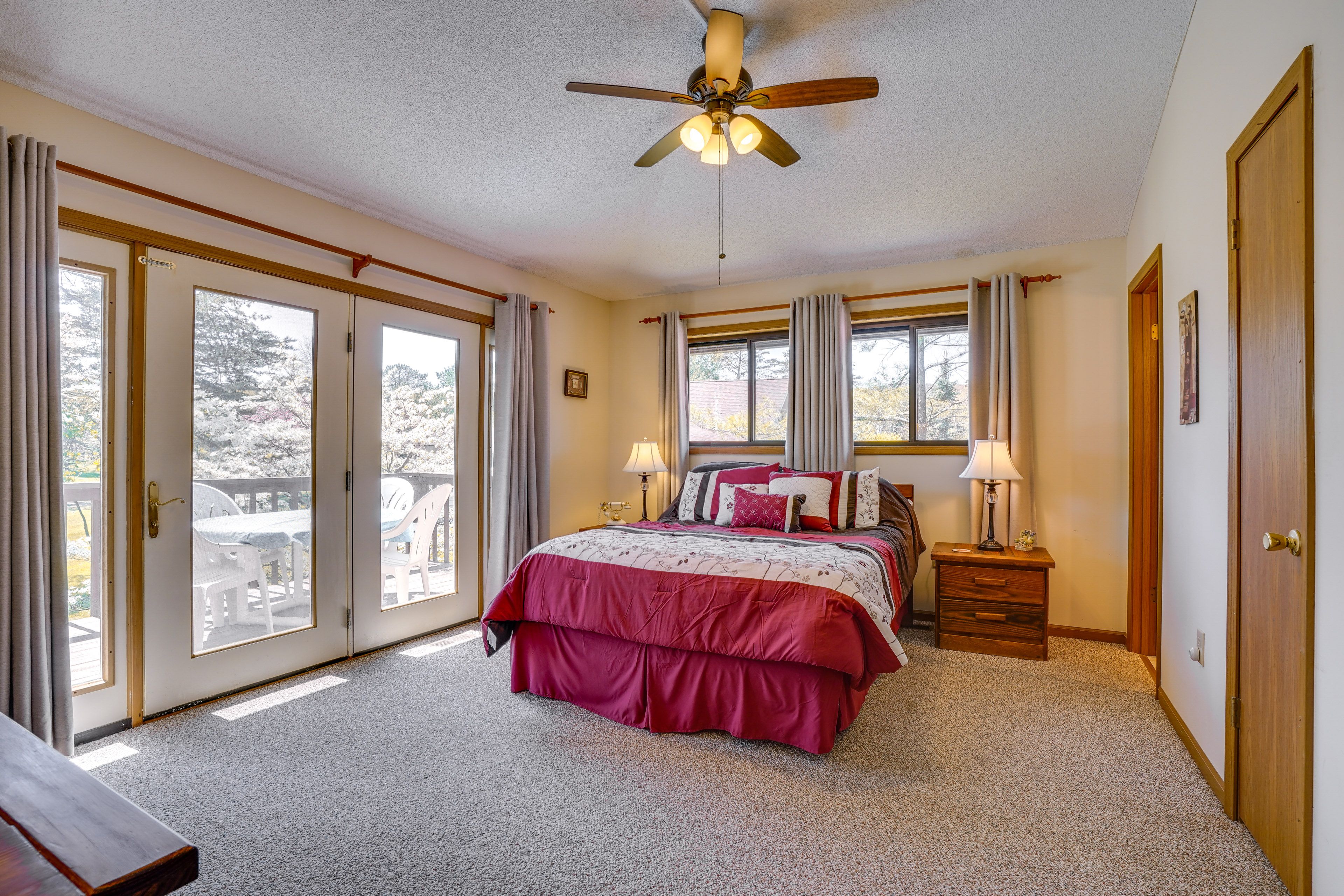 Bedroom 1 | Main Level | Queen Bed | Smart TV | Linens Provided