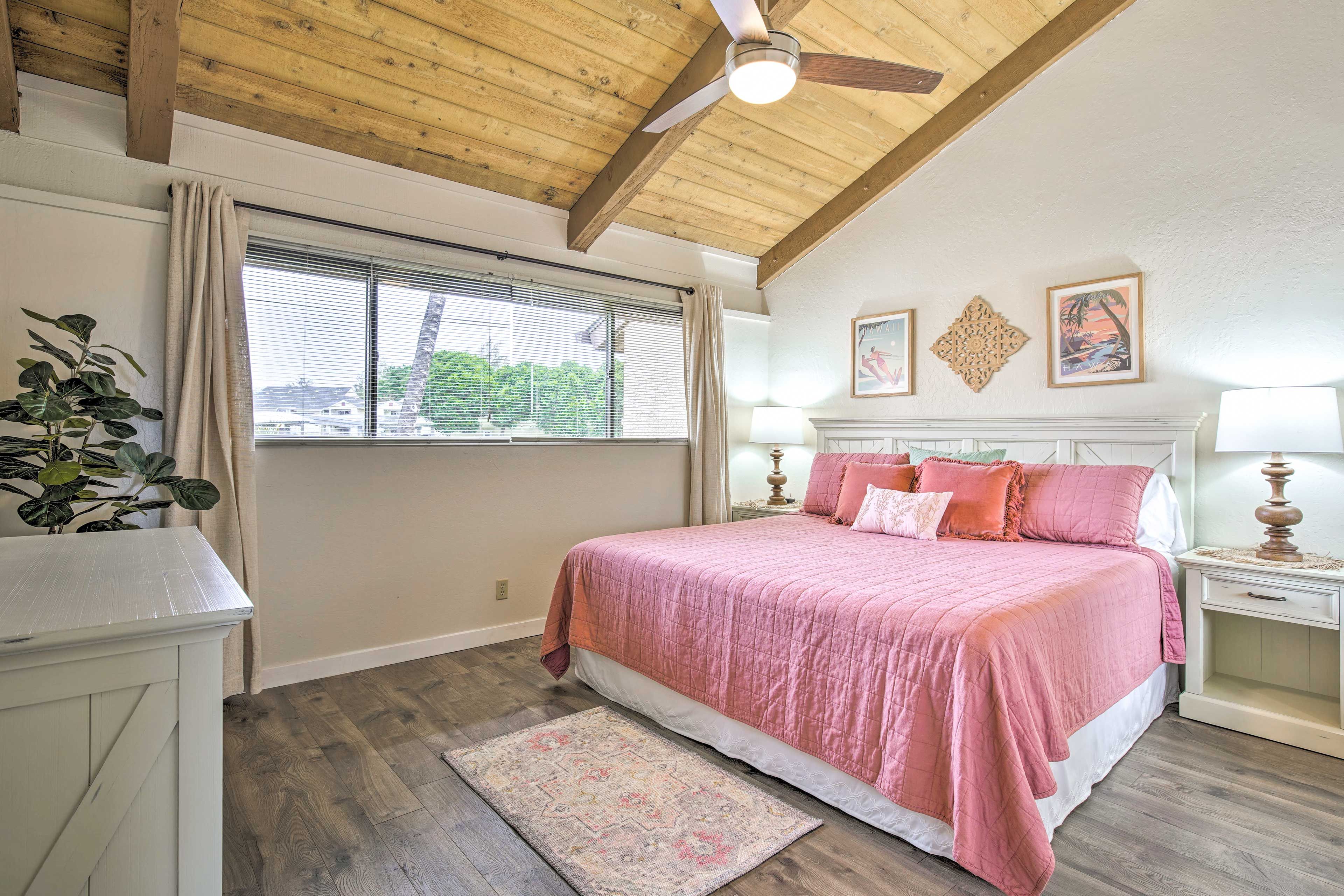 Bedroom 2 | 1st Floor | King Bed