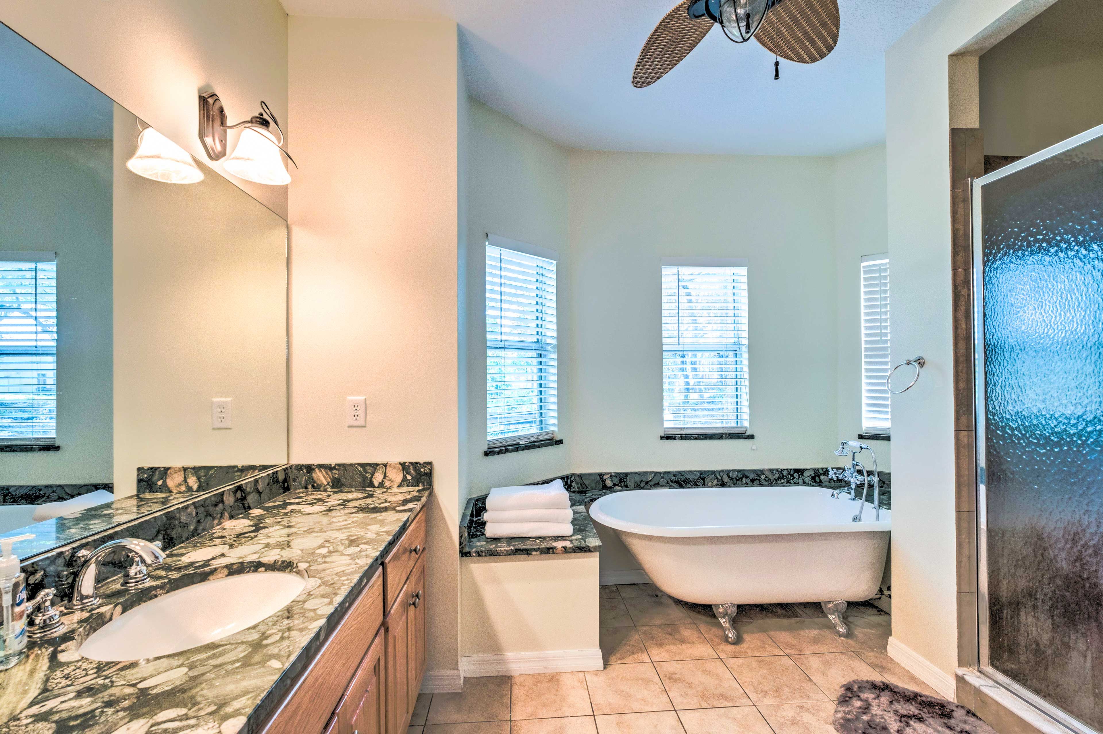 En-Suite Bathroom | Towels Provided