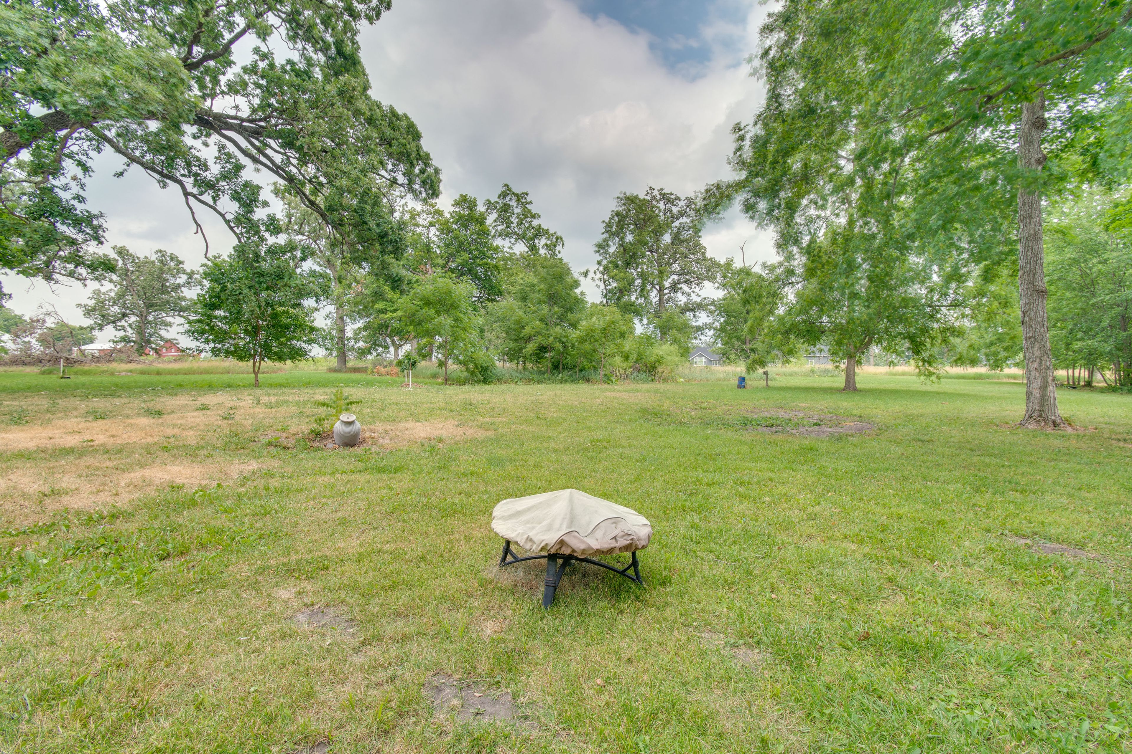 Private Backyard Area | Fire Pit | 5 Mi to Downtown Shopping & Dining