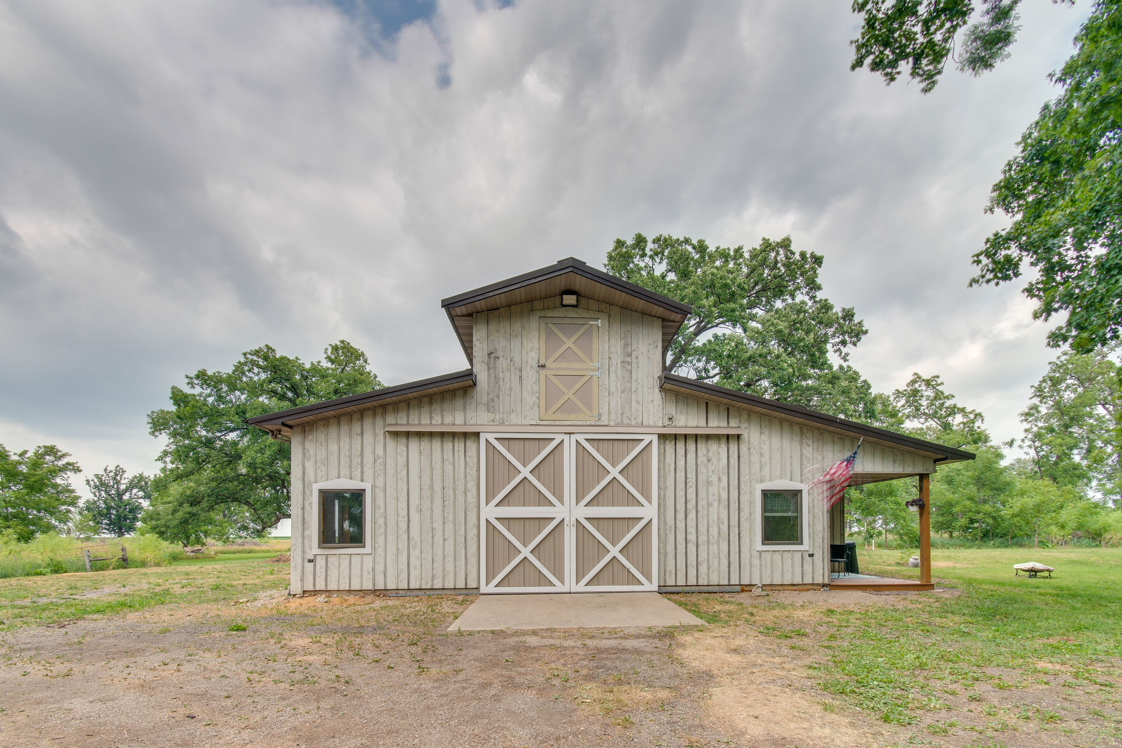 Parking | Gravel Circular Driveway (2 Vehicles) | RV/Trailers Allowed On-Site
