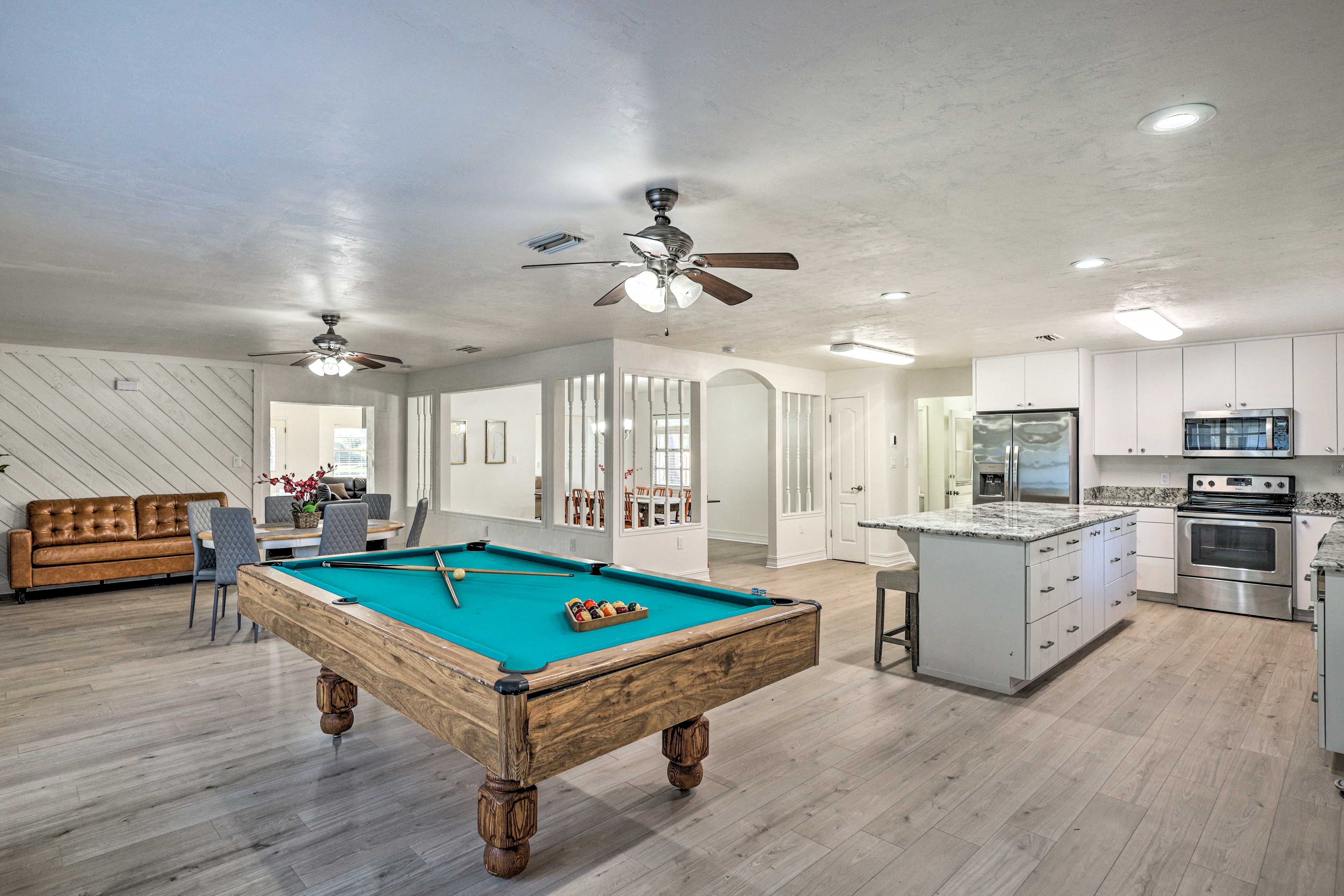 Gainesville Vacation Rental | 6BR | 4BA | 4,757 Sq Ft | Step-Free Access