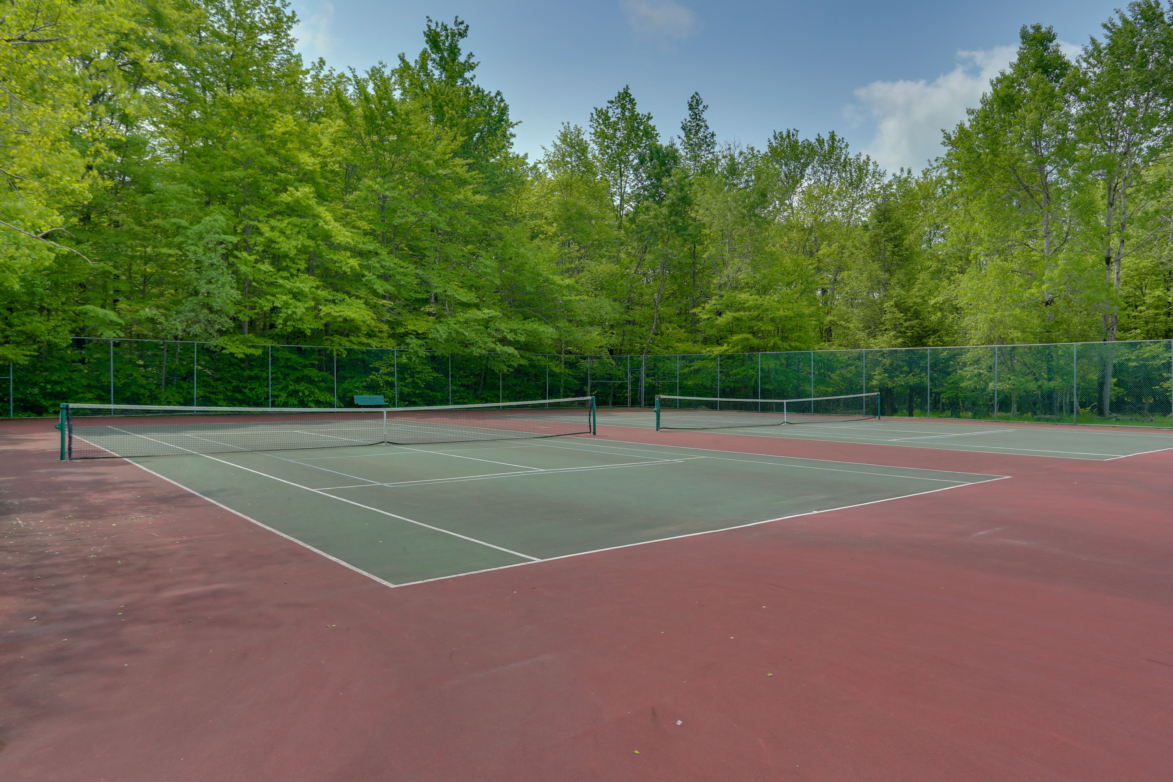 Community Amenities | Tennis Courts | Playground | Grilling & Picnic Area