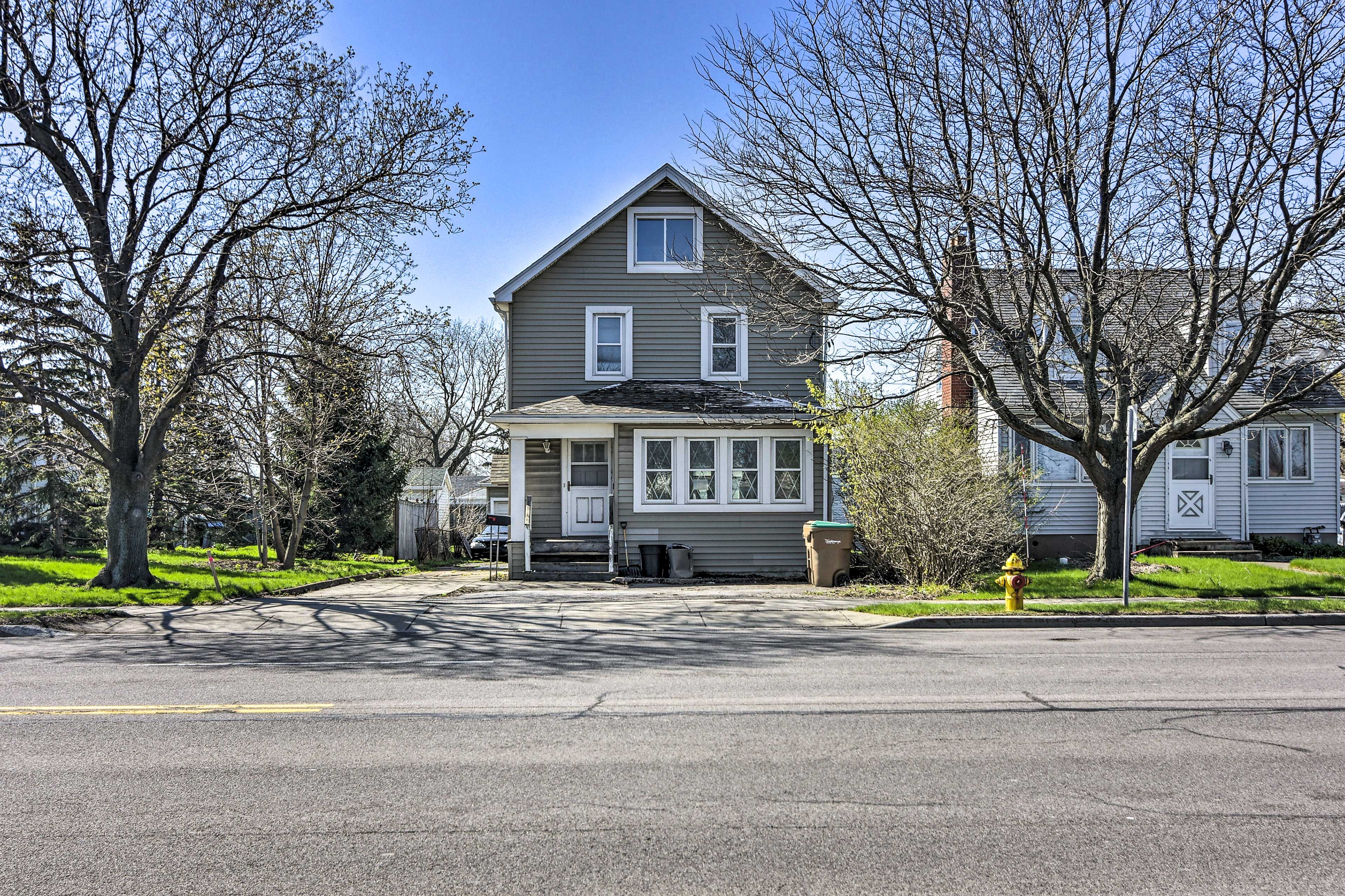Parking | Driveway (4 Vehicles)